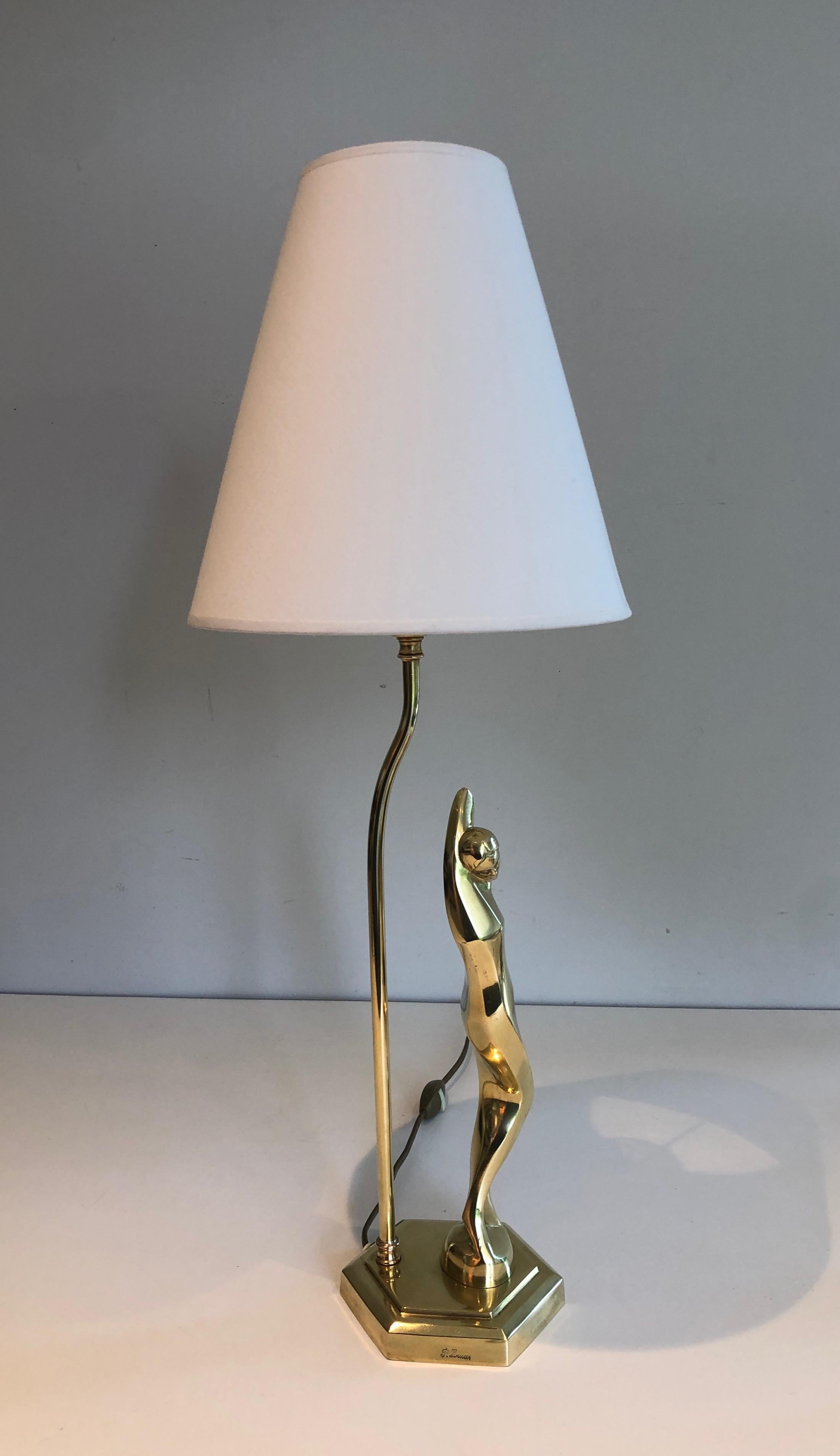 Brass Table Lamp Representing a Stylished Woman For Sale 12