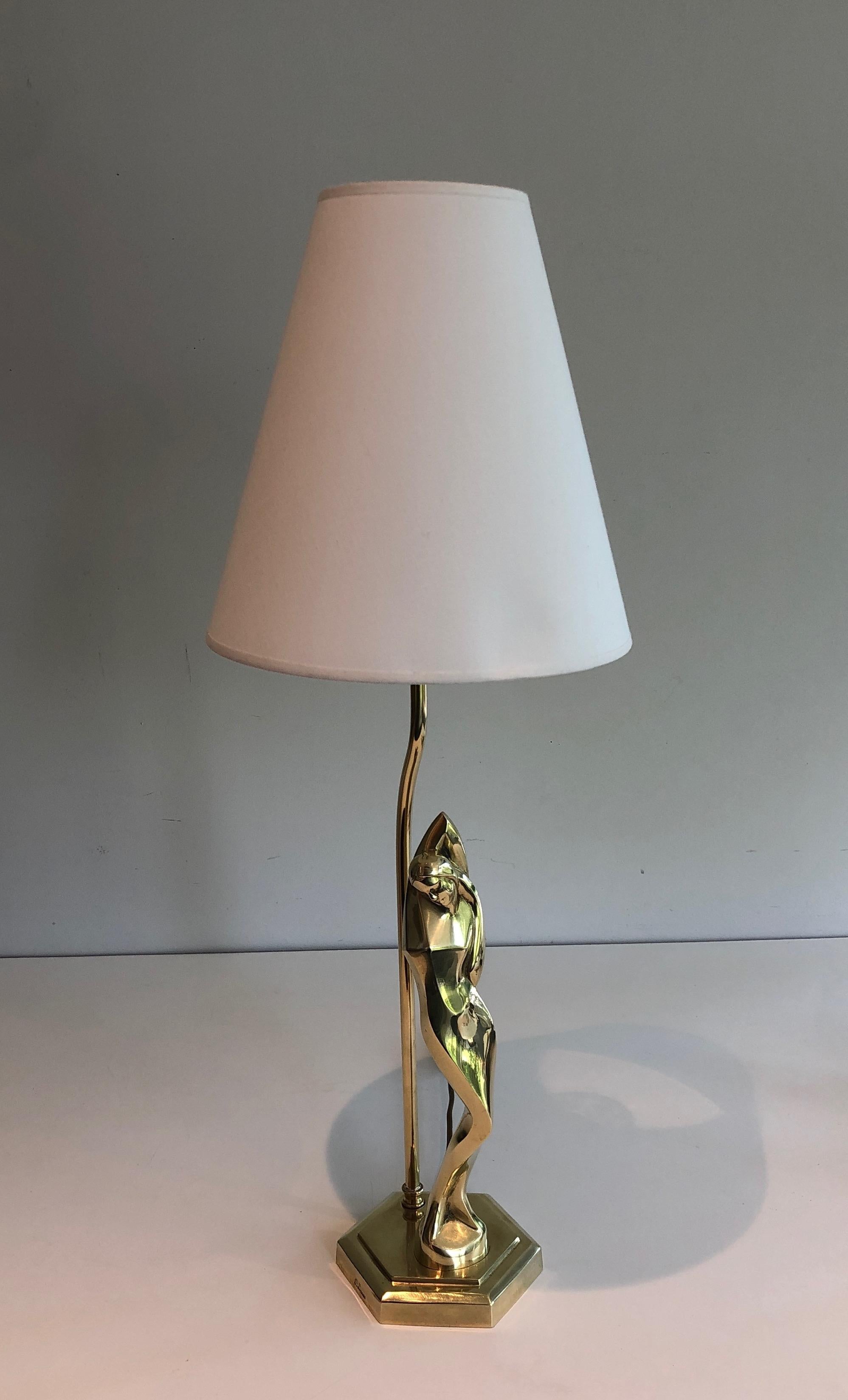 Brass Table Lamp Representing a Stylished Woman For Sale 13