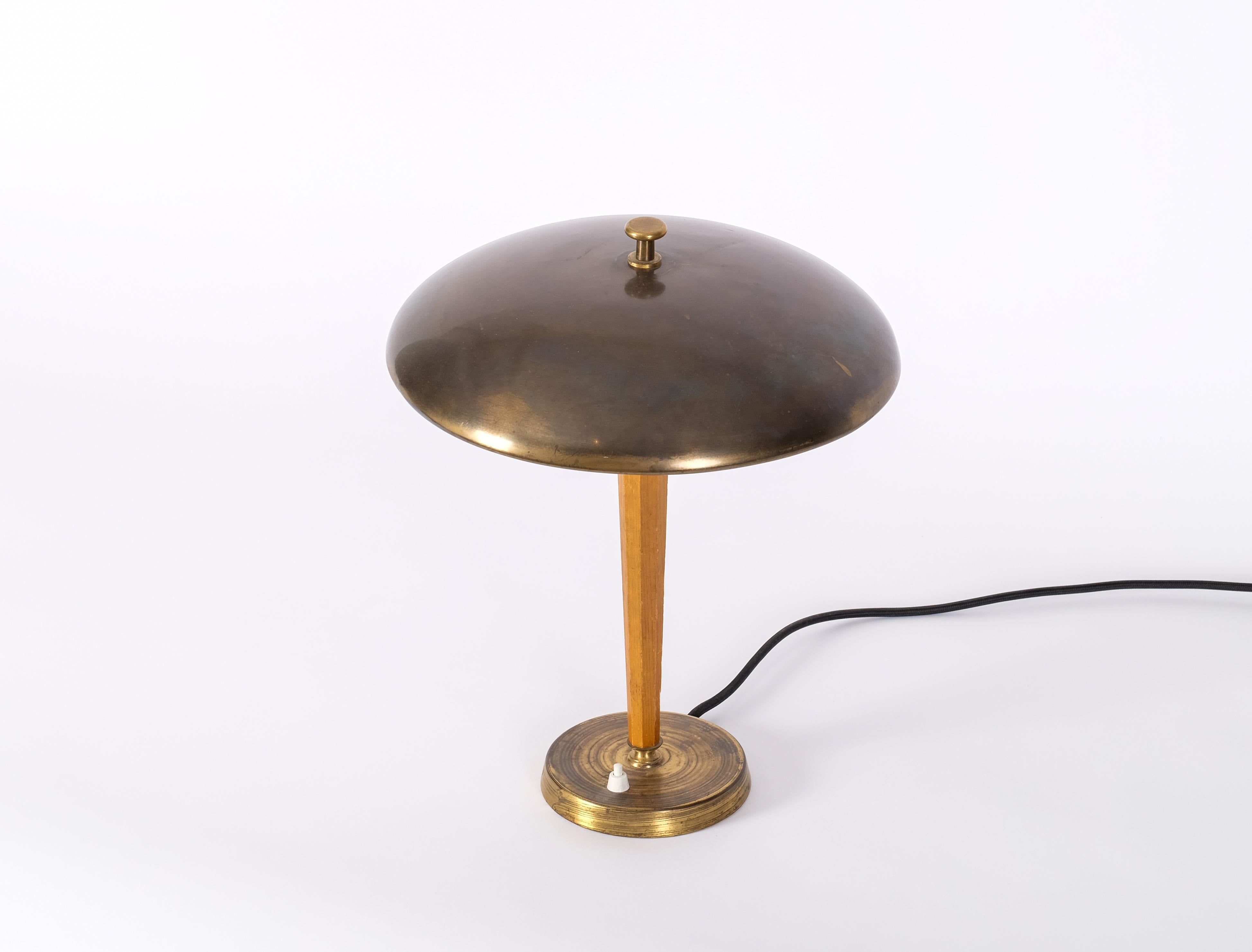 Scandinavian Modern Bertil Brisborg Table Lamp, Sweden, 1940s For Sale