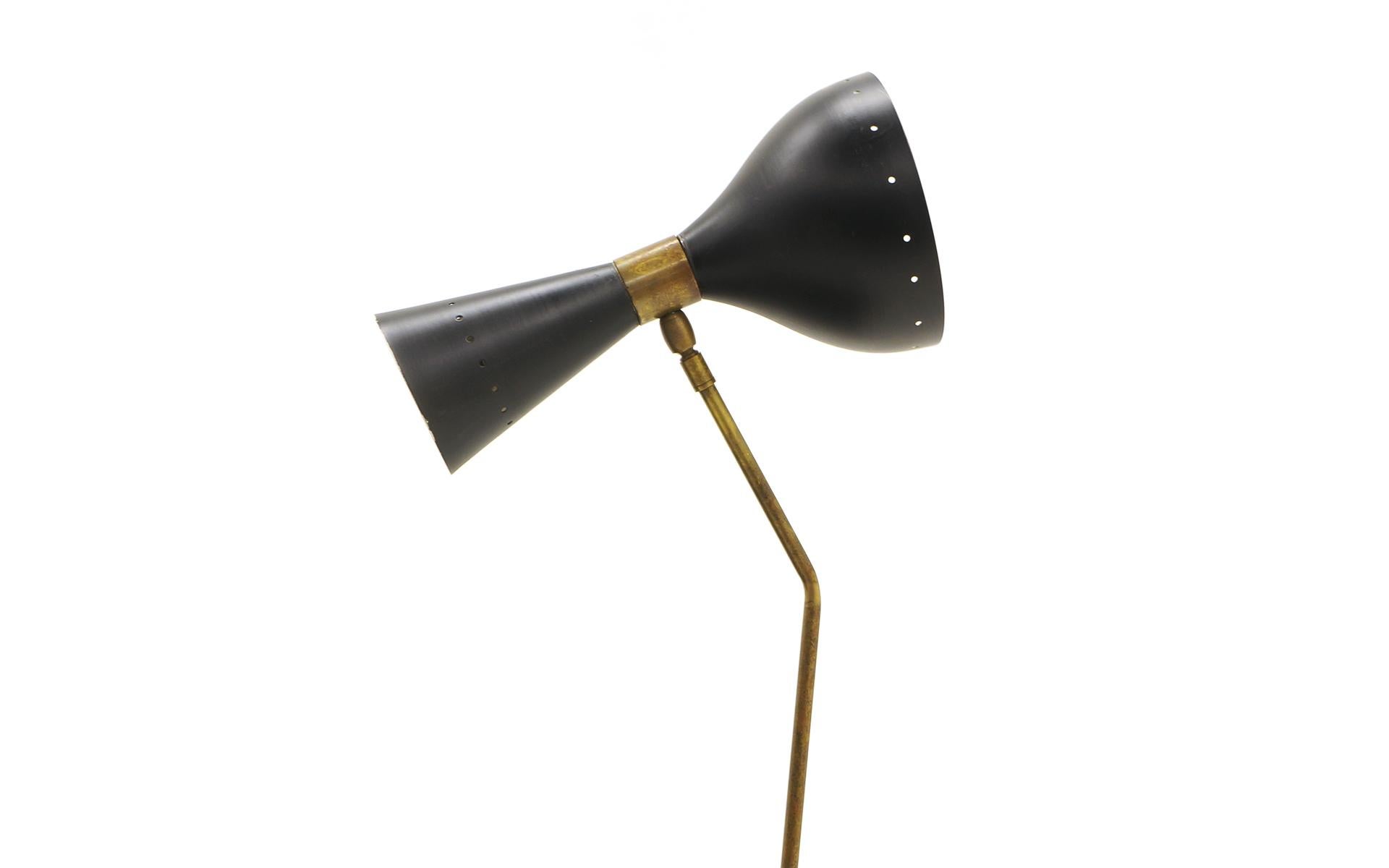 Brass Table Lamp with Counter Balance by Stilnova Adjustable Height & Direction In Good Condition In Kansas City, MO