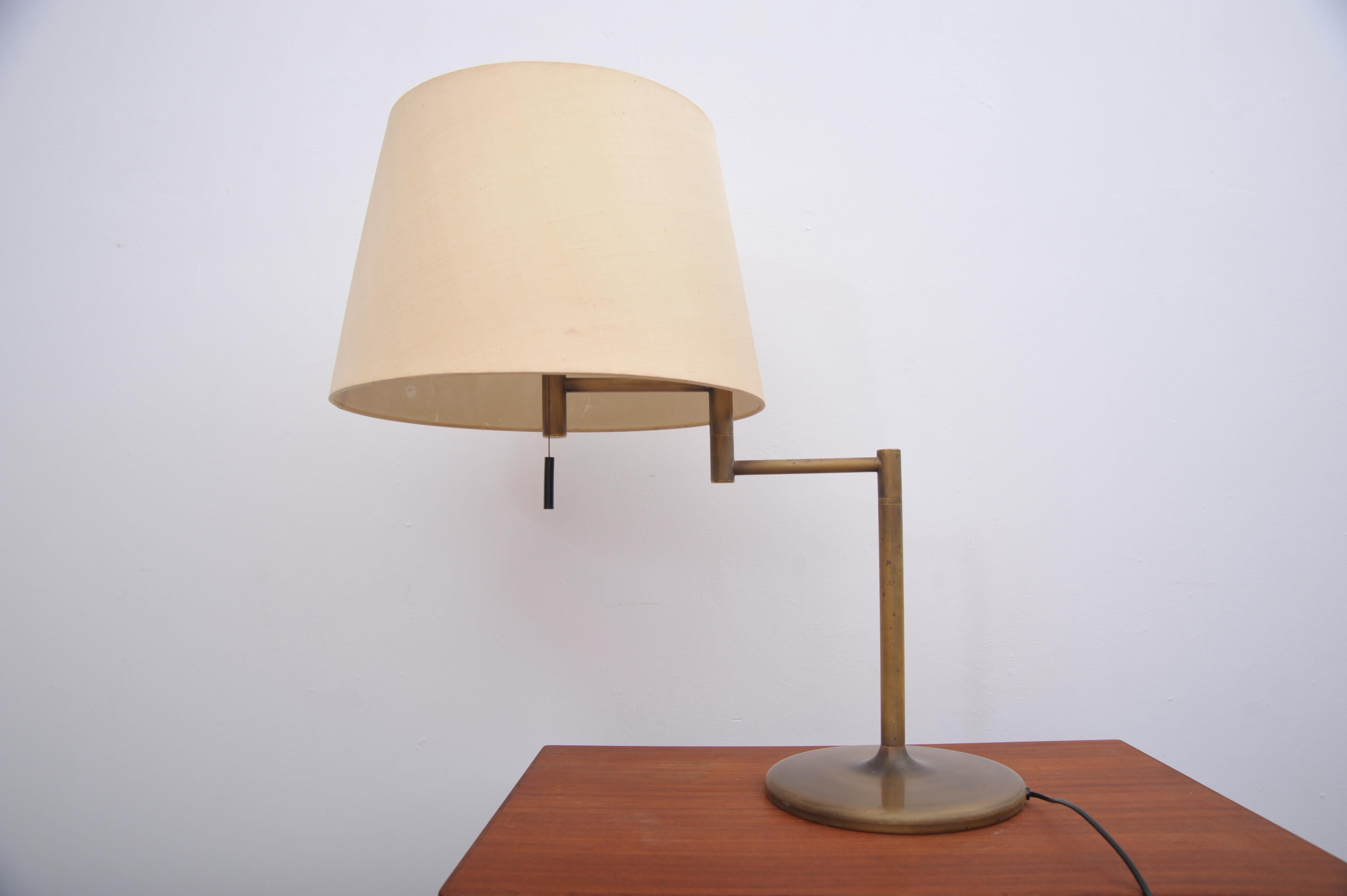 Mid-Century Modern Brass Table Lamp with Adjustable Arm by Swiss Lamps International (1970s) For Sale