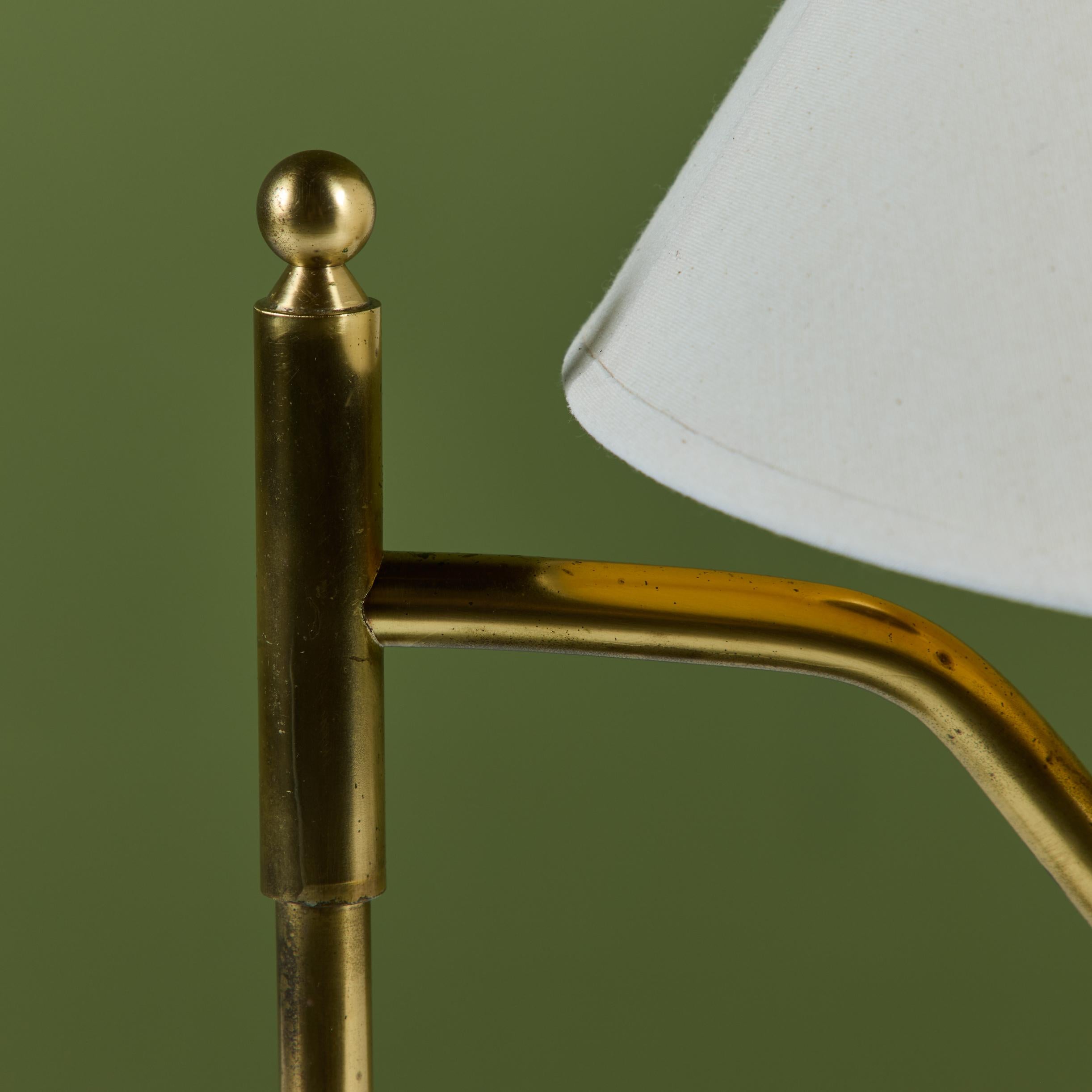 Brass Table Lamp with Curved Arm For Sale 4