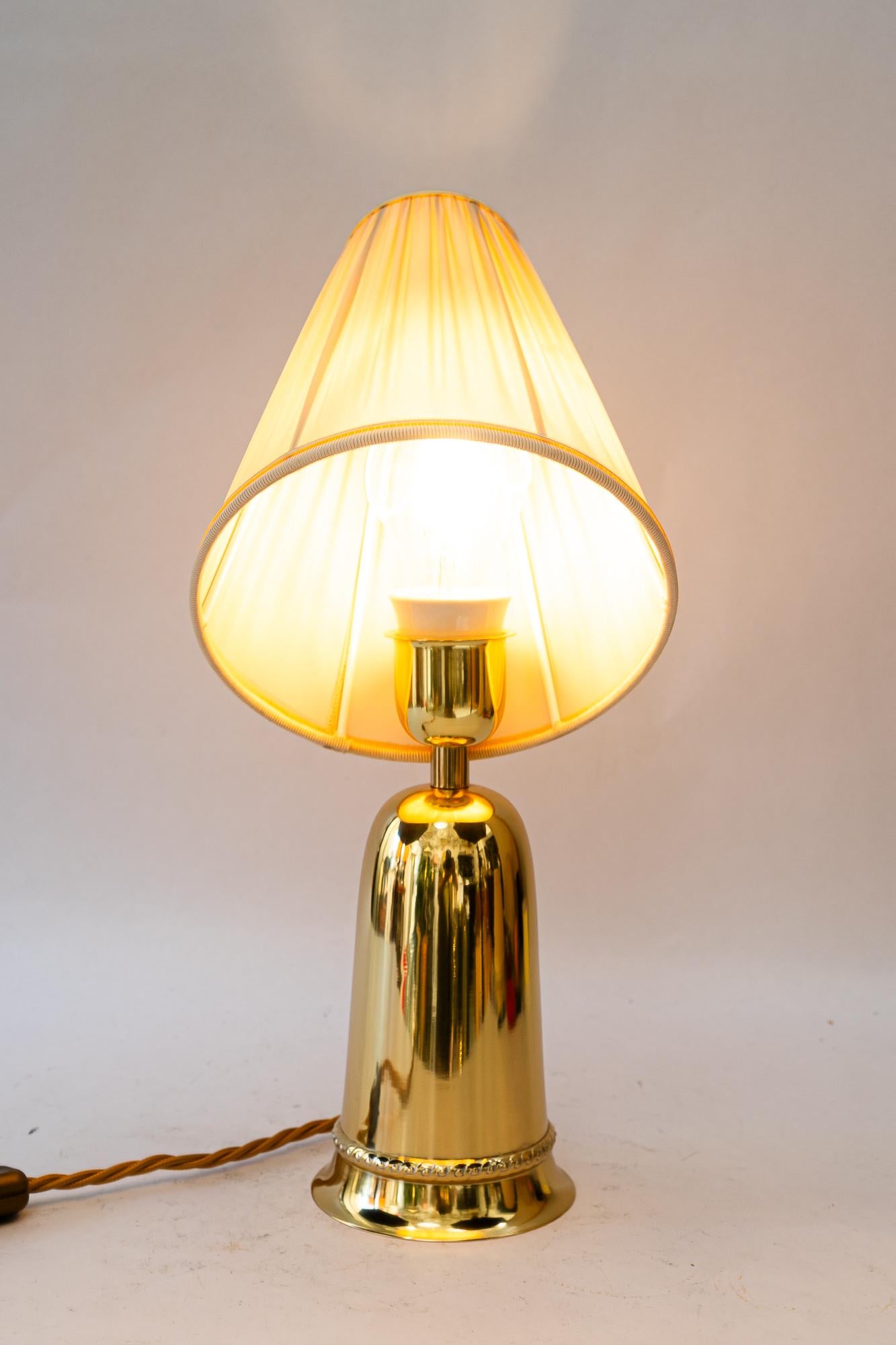Brass table lamp with fabric shade vienna around 1960s In Good Condition For Sale In Wien, AT