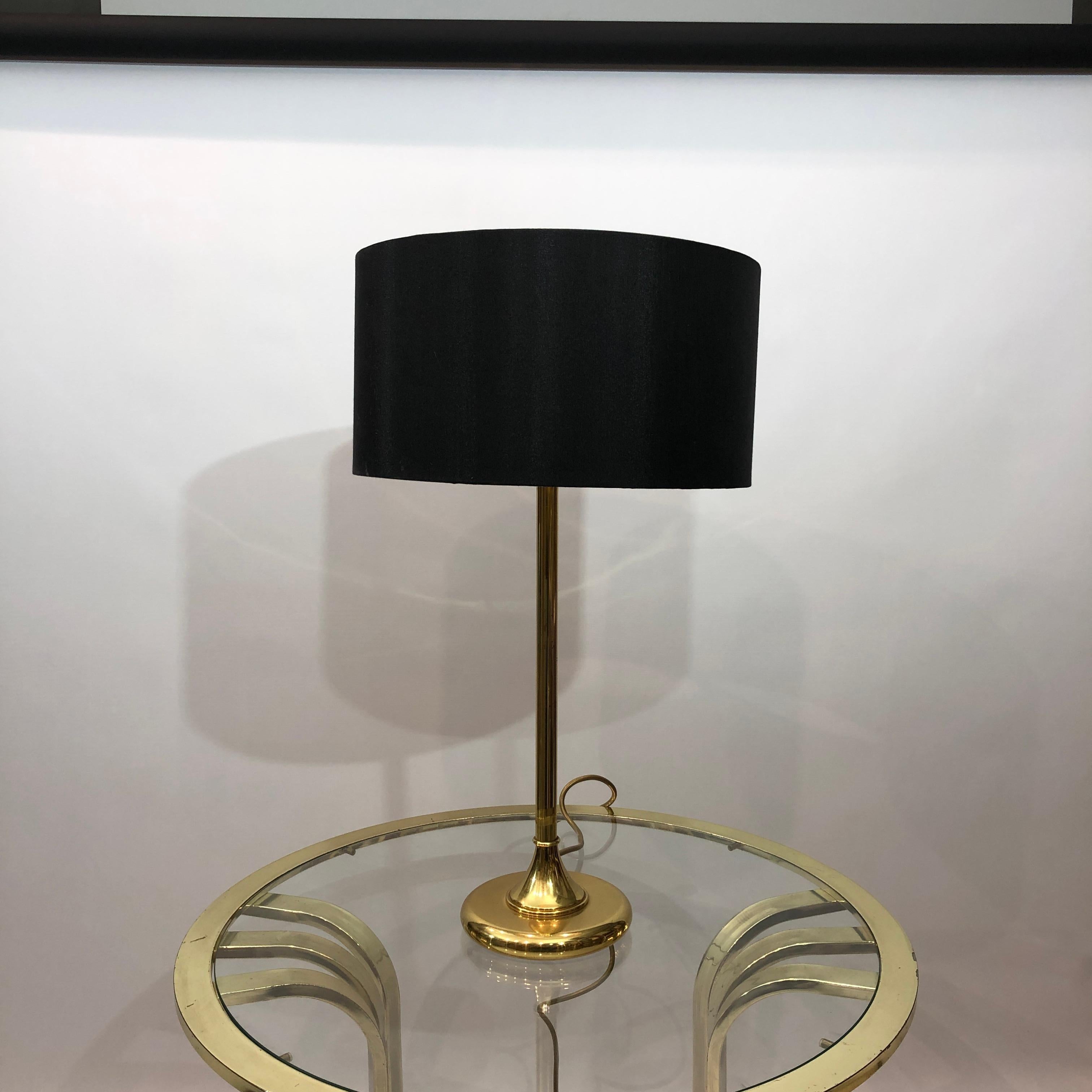 Allemand Lampe de table en laiton avec abat-jour MidCentury Modern Minimalist 1980s Hollywood Regency en vente