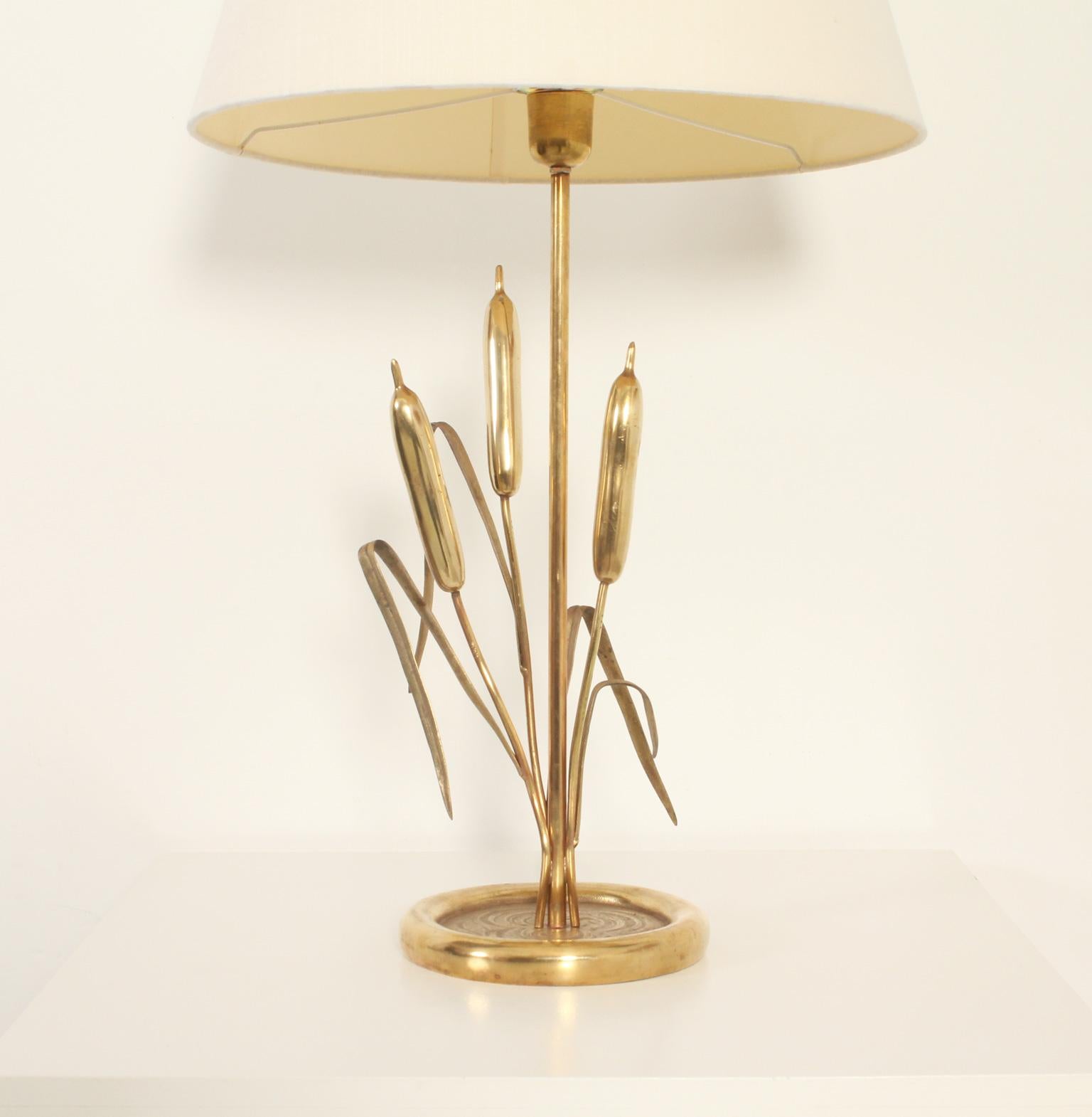 Messing-Tischlampe mit Weizennadeln aus den 1970er Jahren, Italien (Organische Moderne) im Angebot