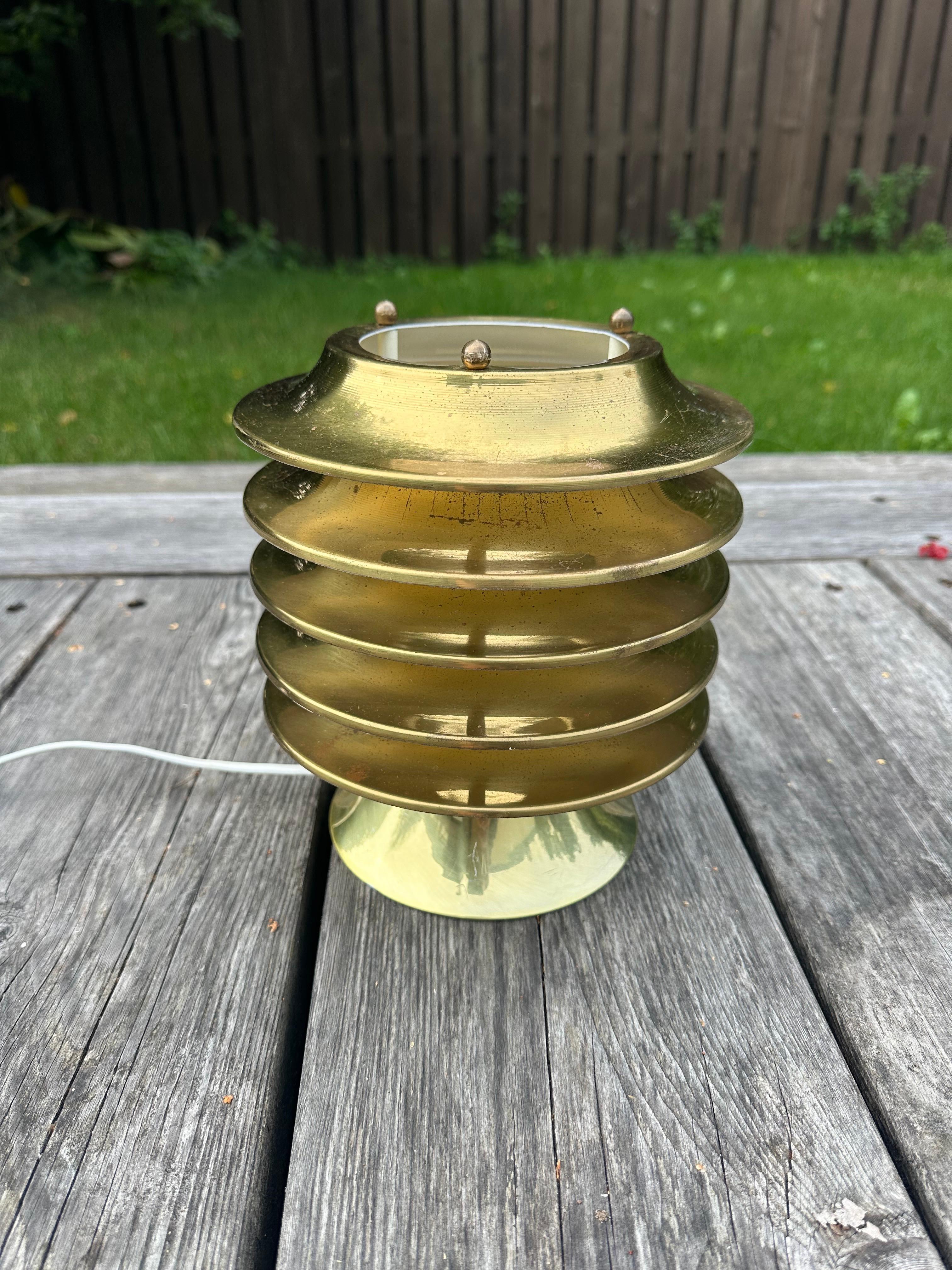 Scandinave moderne Lampes de table en laiton Kai Ruokonen pour Lynx, Finlande, 1960 - 1970 en vente