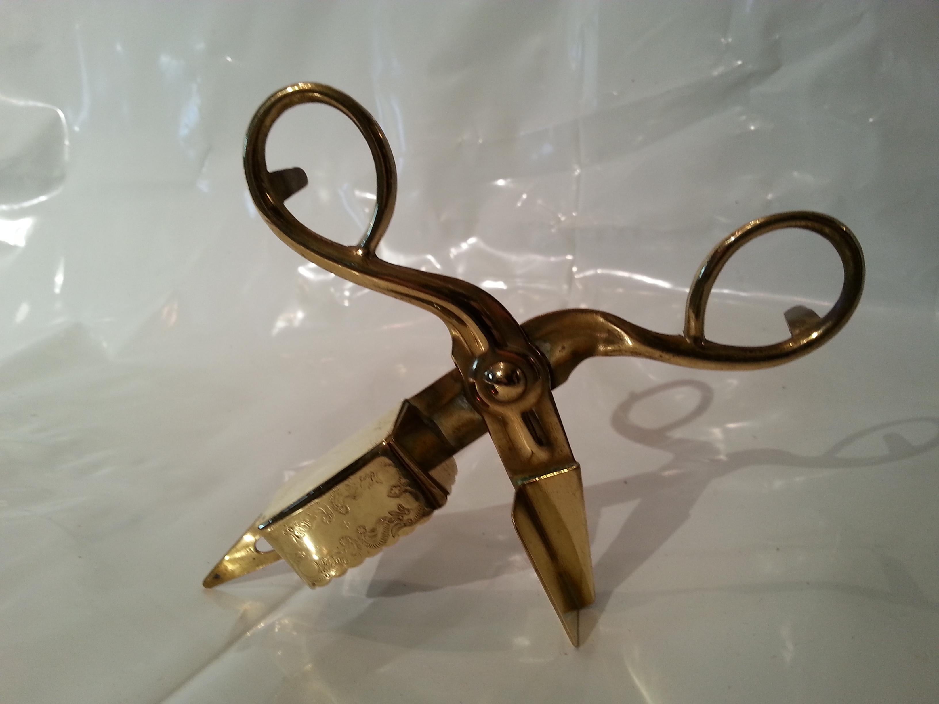 19th C. Brass Candle Wick Scissors For Sale