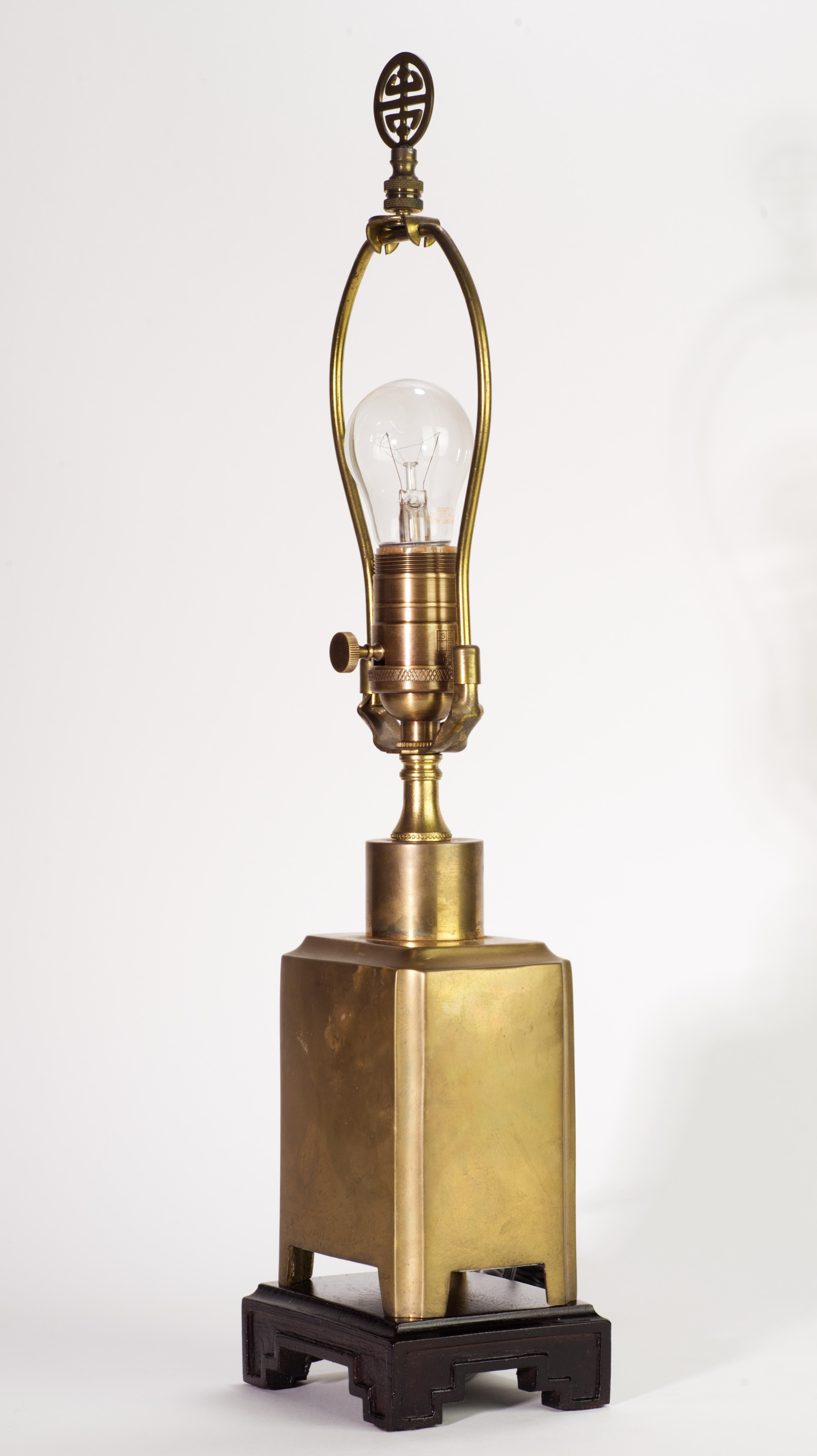 Mid-Century Modern Lampe de table d'appoint en laiton, Vintage 1960s en vente