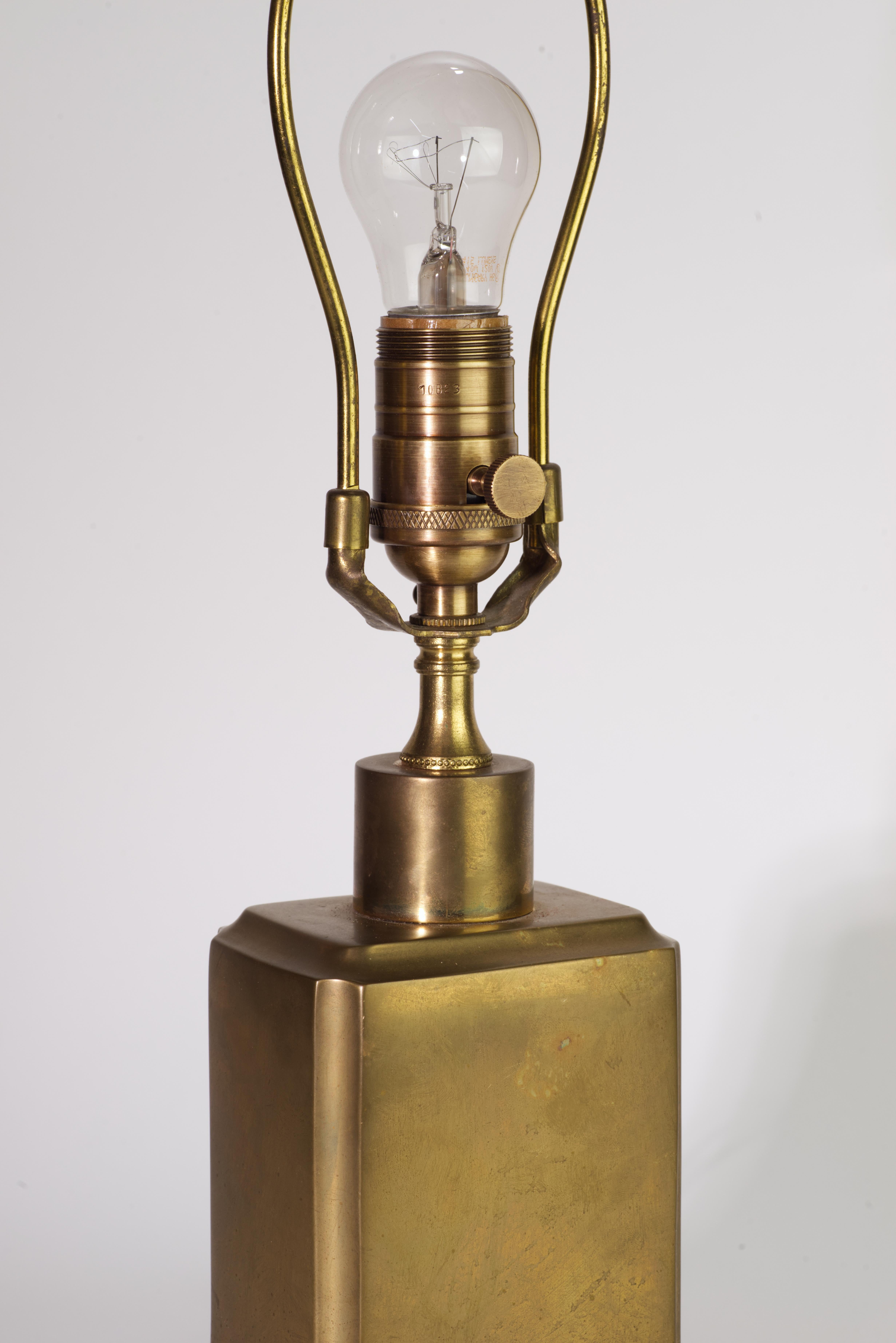 Lampe de table d'appoint en laiton, Vintage 1960s Bon état - En vente à Clifton Springs, NY