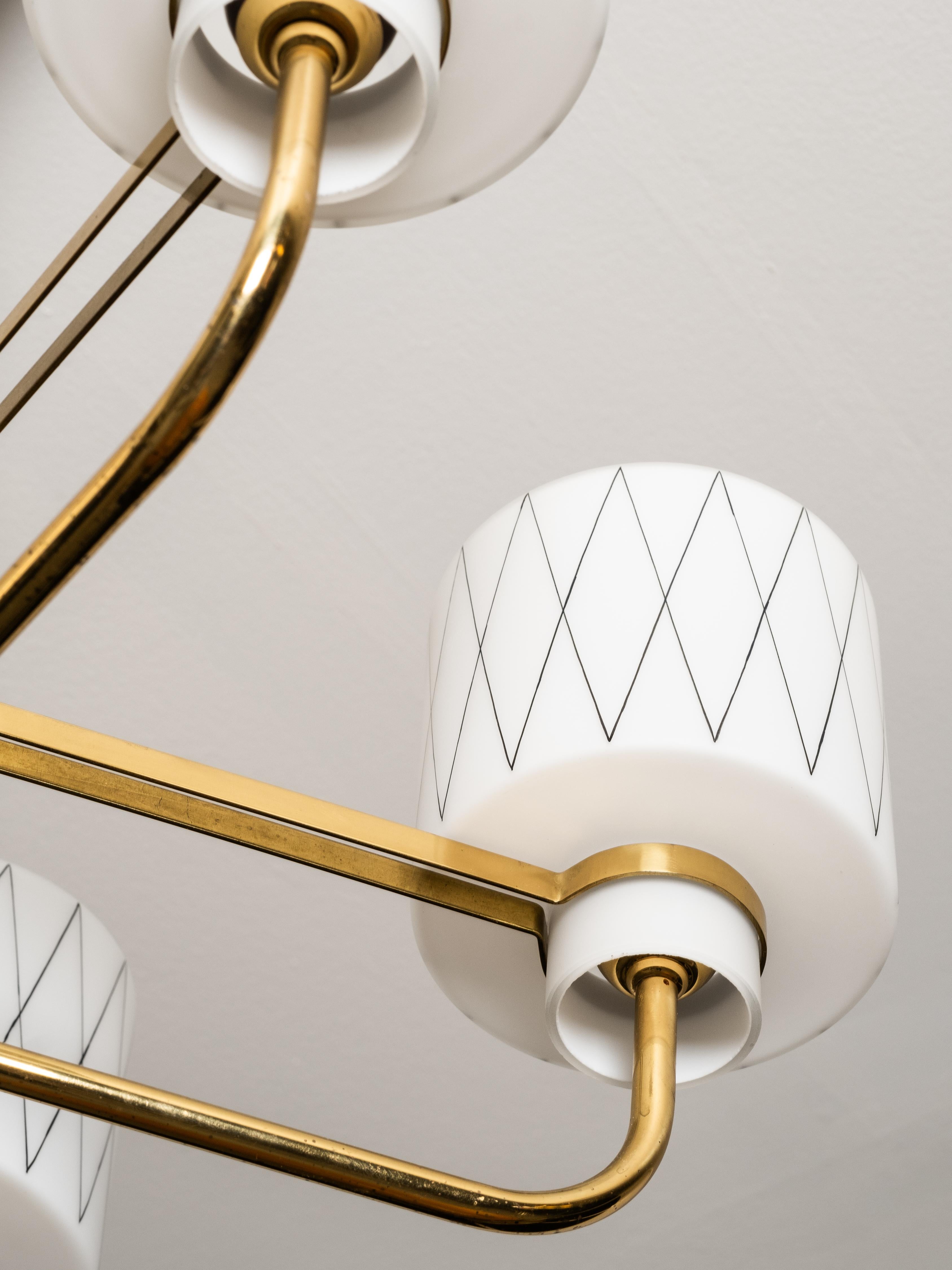 Lampadario in ottone, teak e vetro opalino con motivo a diamante, Finlandia, anni '50 in vendita 10
