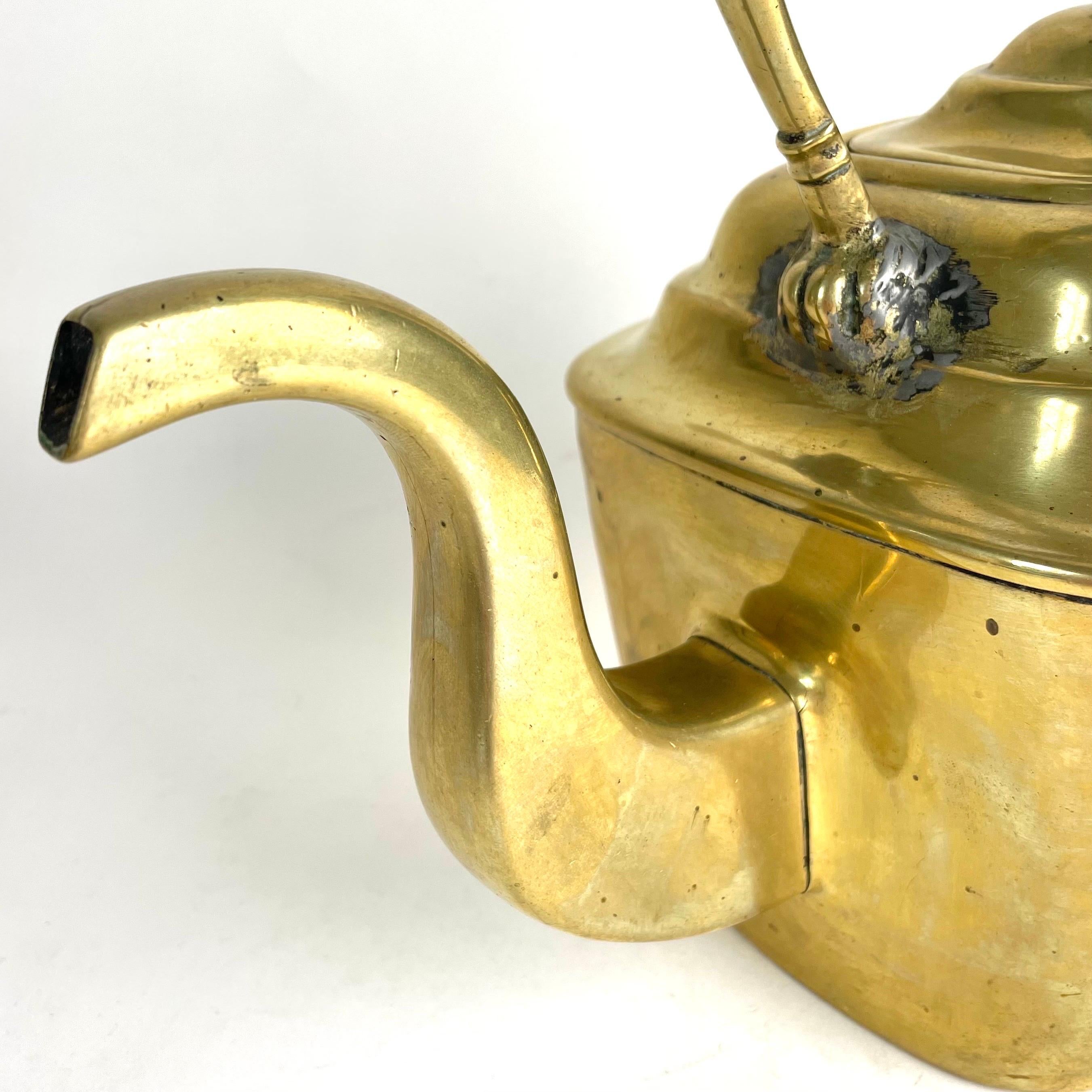Théière Regency anglaise des années 1820 en vente 7