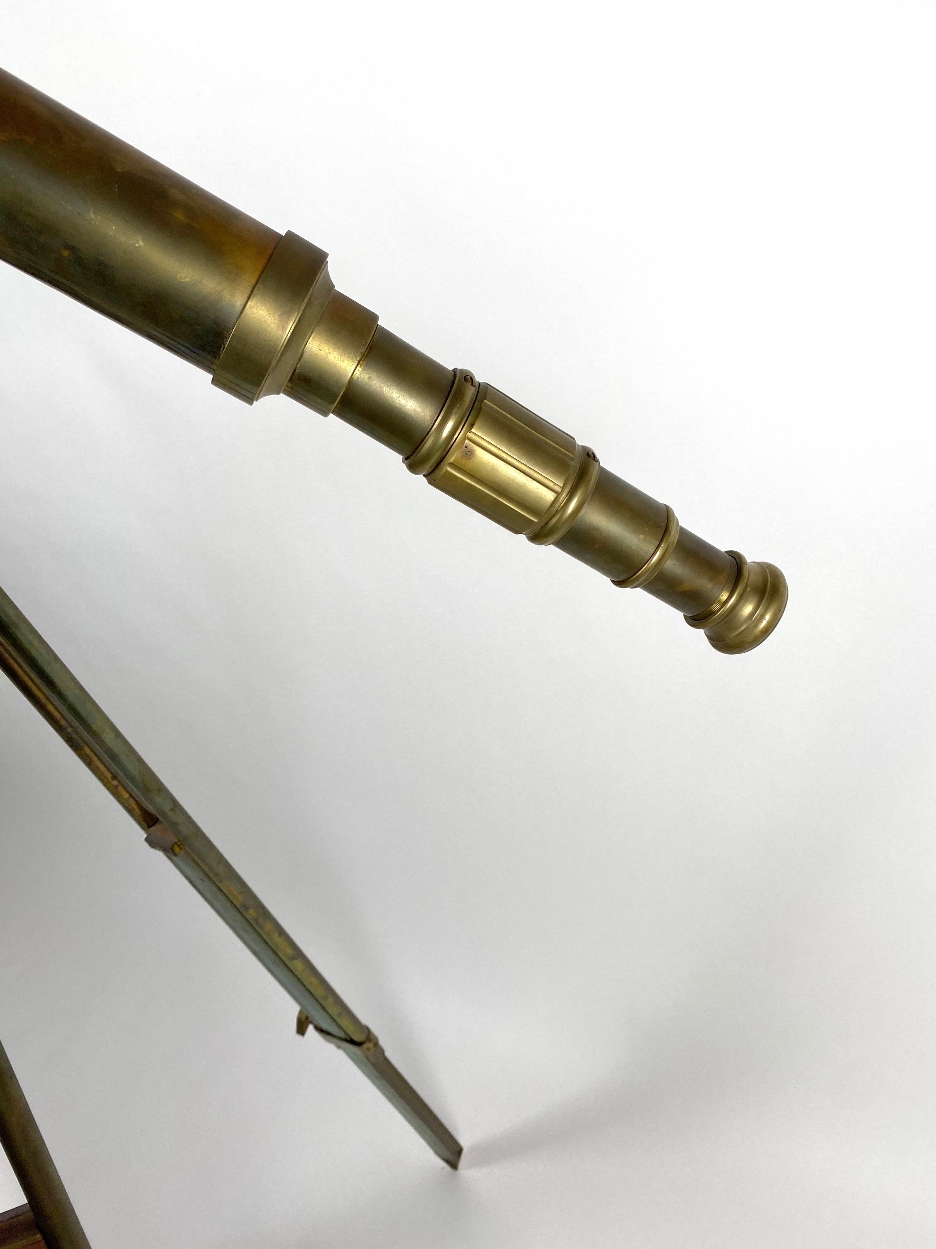 Brass Telescope on Tripod In Good Condition In Bridgehampton, NY