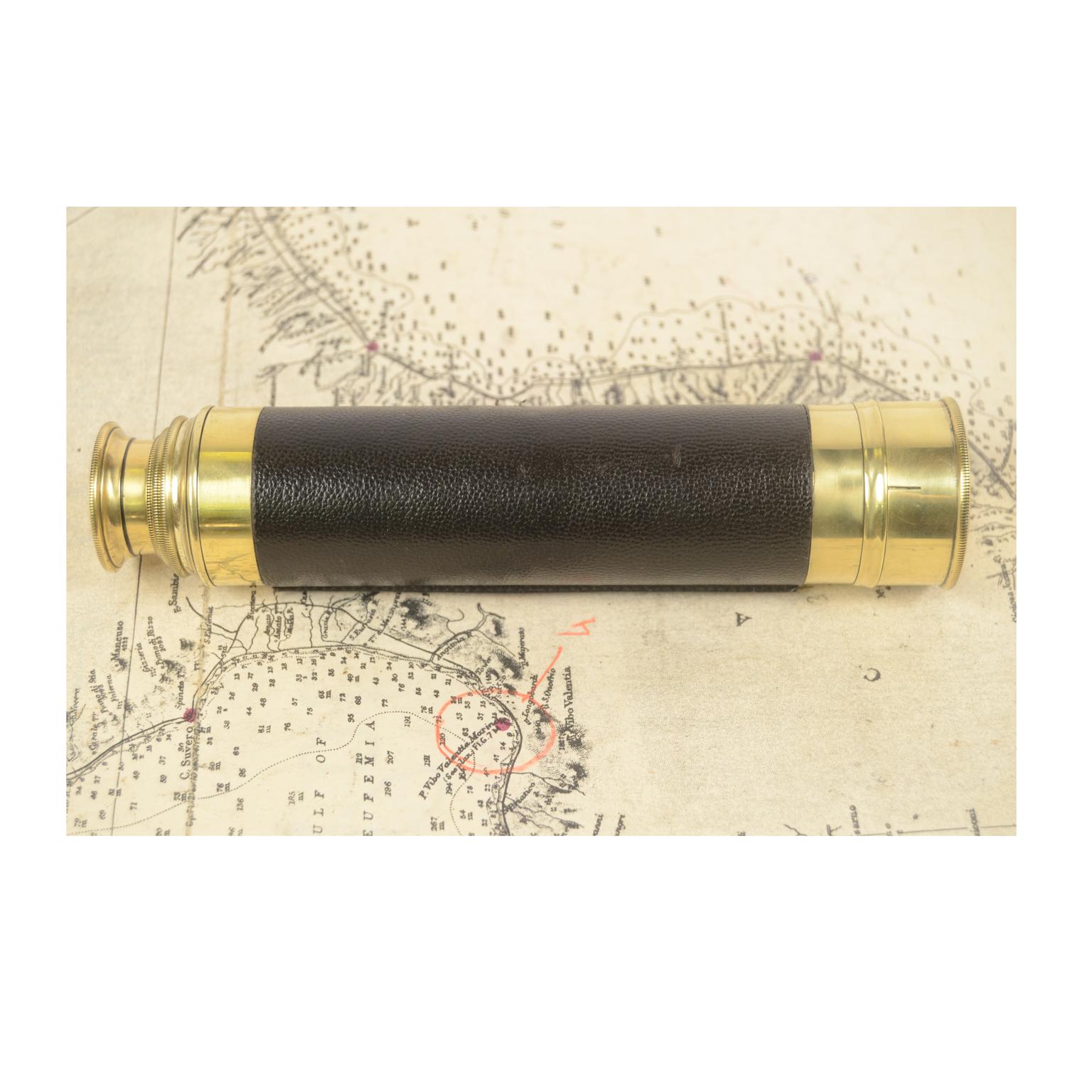 Brass Telescope with Leather Handle, France, 1860 In Good Condition In Milan, IT