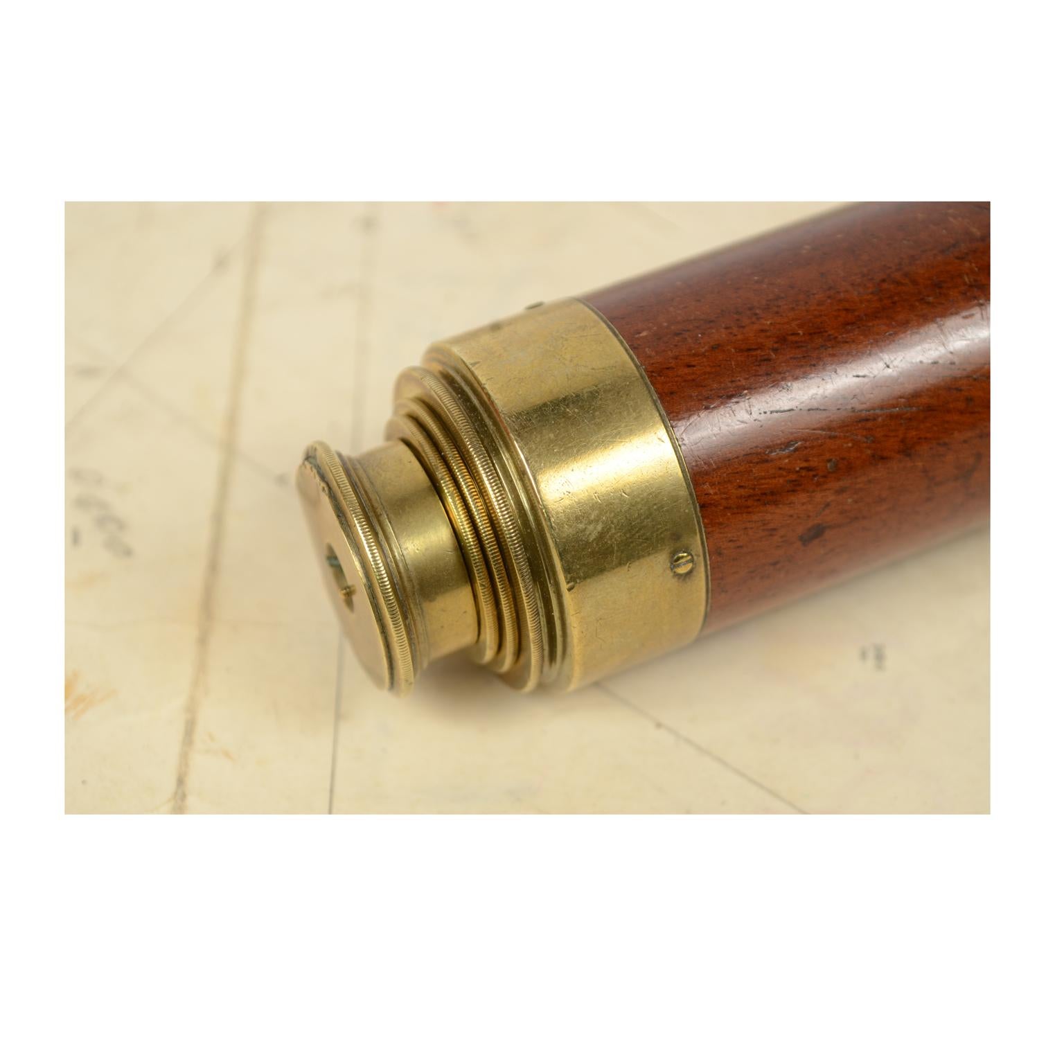 Brass Telescope with Mahogany Wooden Handle Made in UK in circa 1840 5