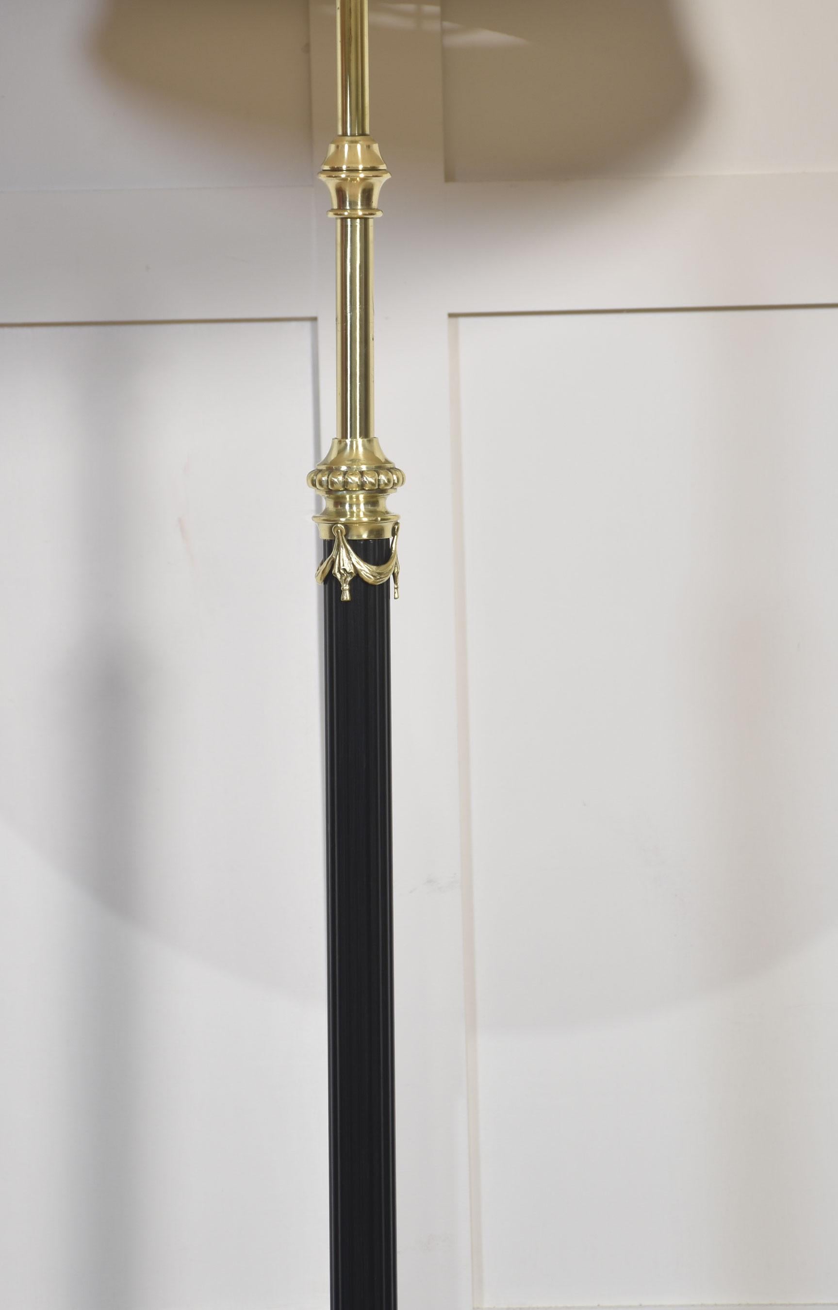 Britannico Lampada telescopica standard in ottone in vendita
