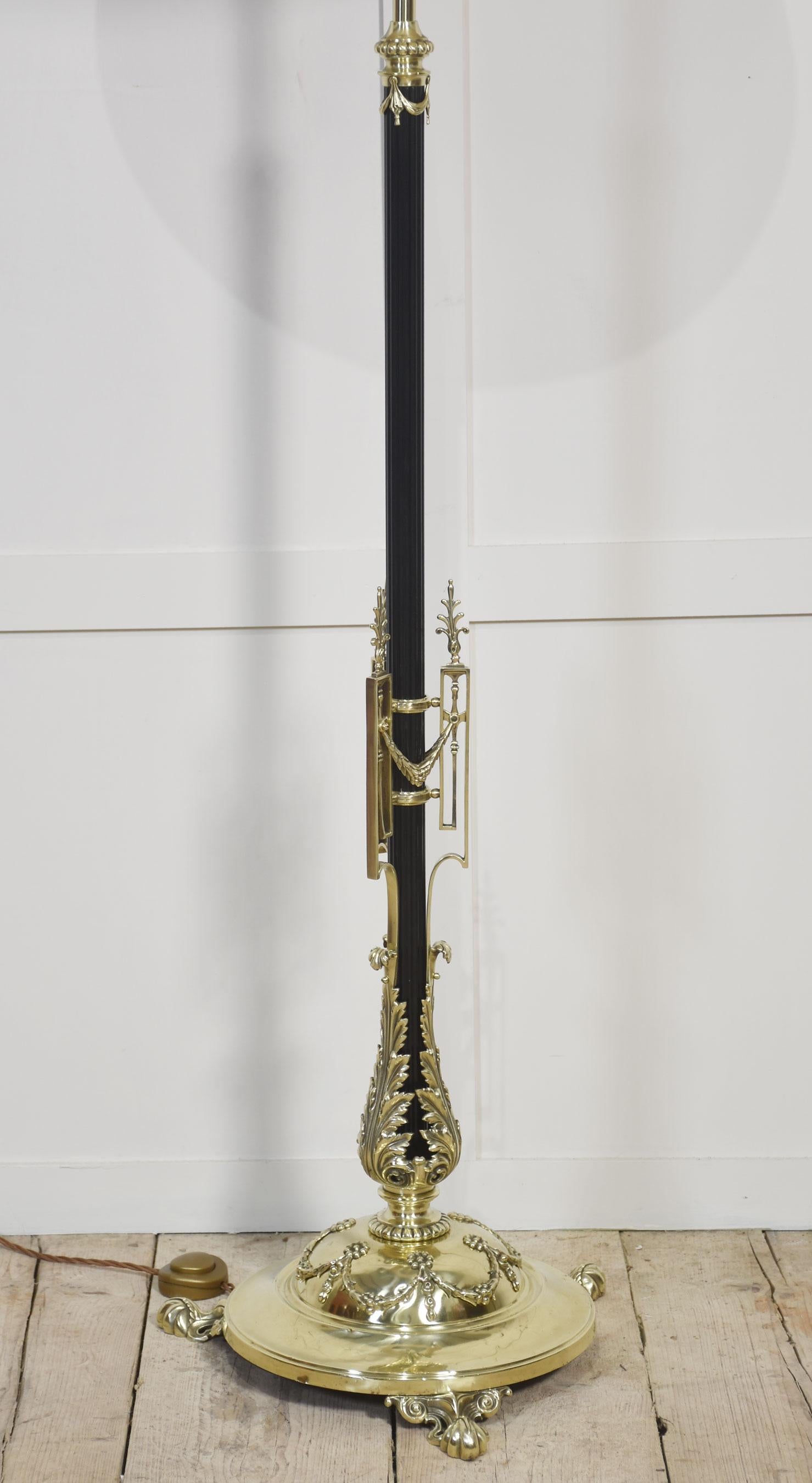 Lampada telescopica standard in ottone In condizioni buone in vendita a Cheshire, GB