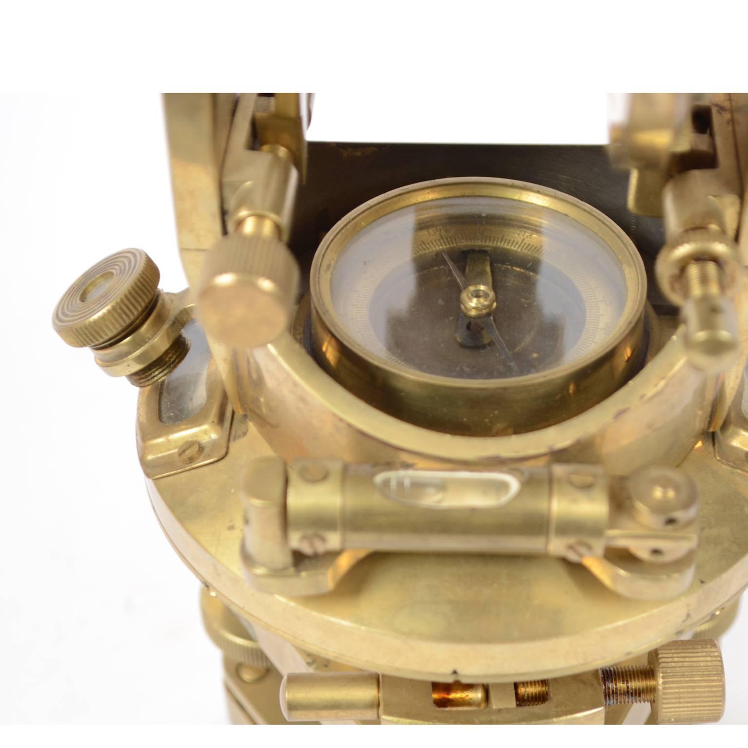 Brass Theodolite Signed Stanley, London In Good Condition In Milan, IT