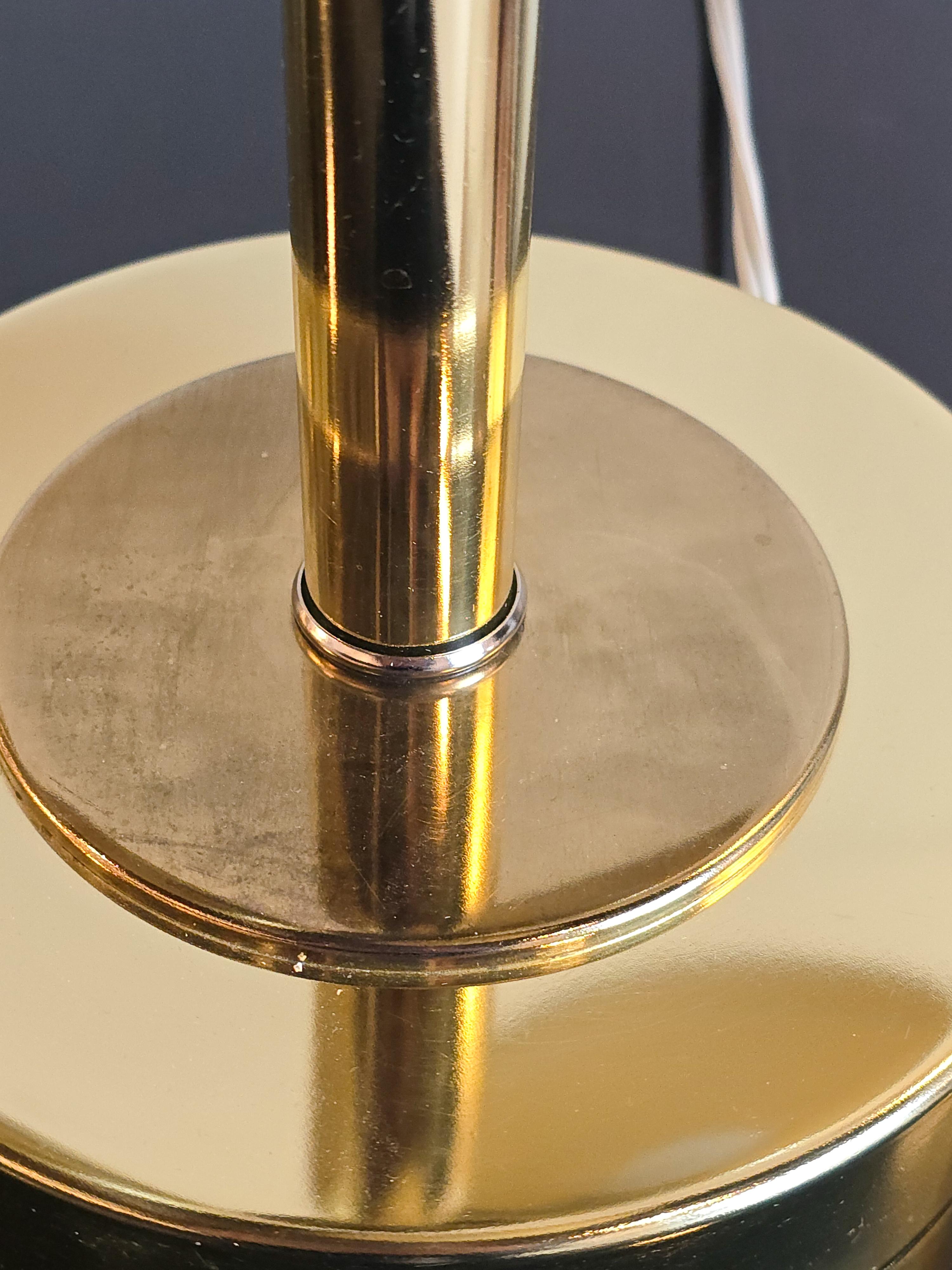 Lámparas de sobremesa de latón con tres pantallas de los años 70 Latón en venta