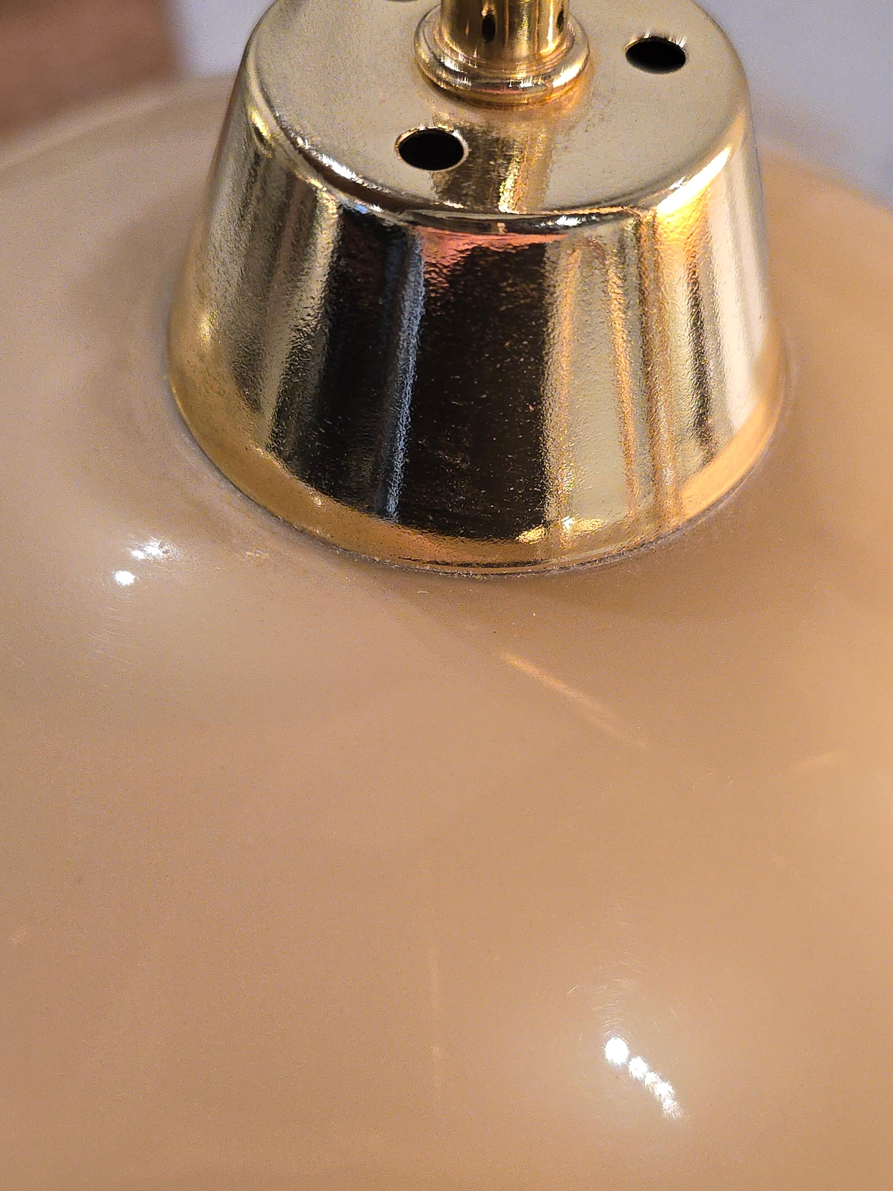 Lámparas de sobremesa de latón con tres pantallas de los años 70 en venta 3