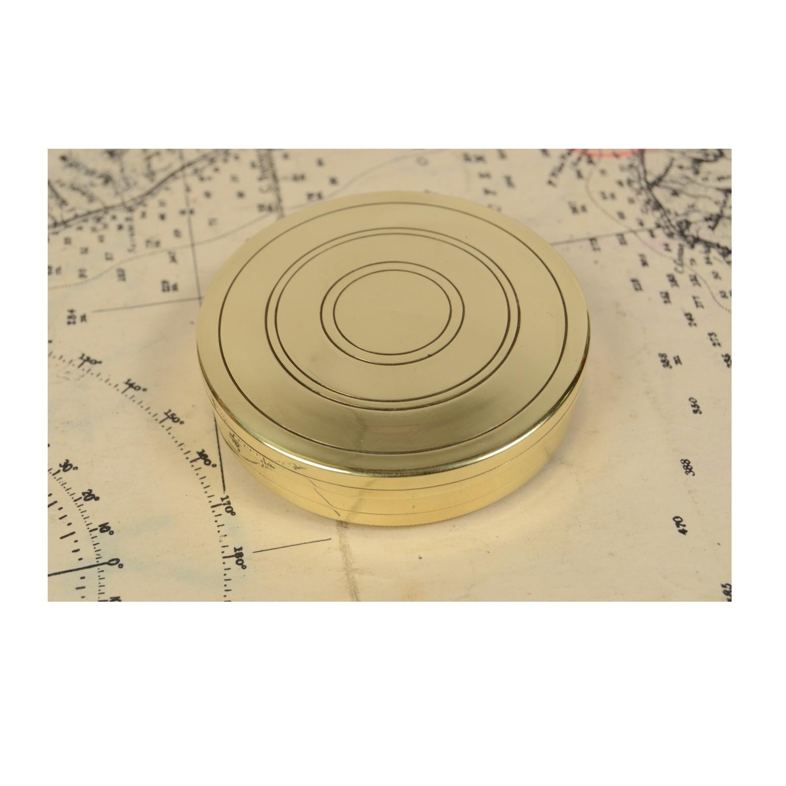 Brass Topographic Compass UK, First Half of the 19th Century In Good Condition In Milan, IT