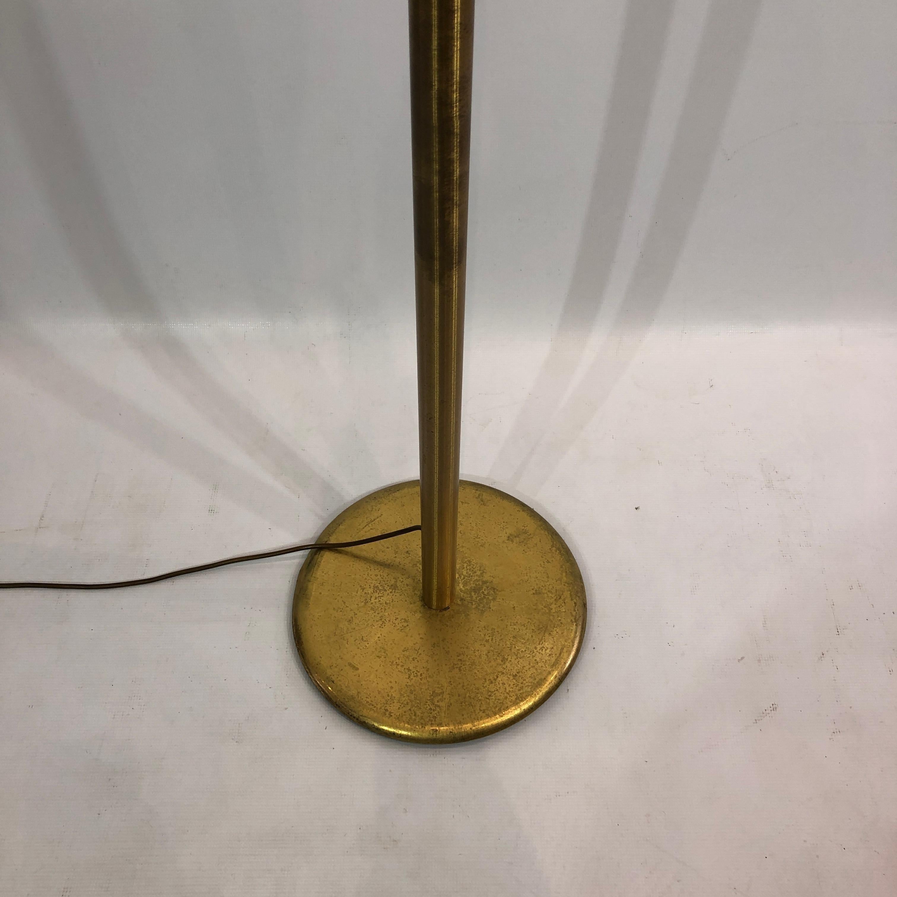 Lampada da terra Torchiere Lotus in ottone 1960s 1970s Vintage Tommaso Barbi Palm Tree in vendita 3