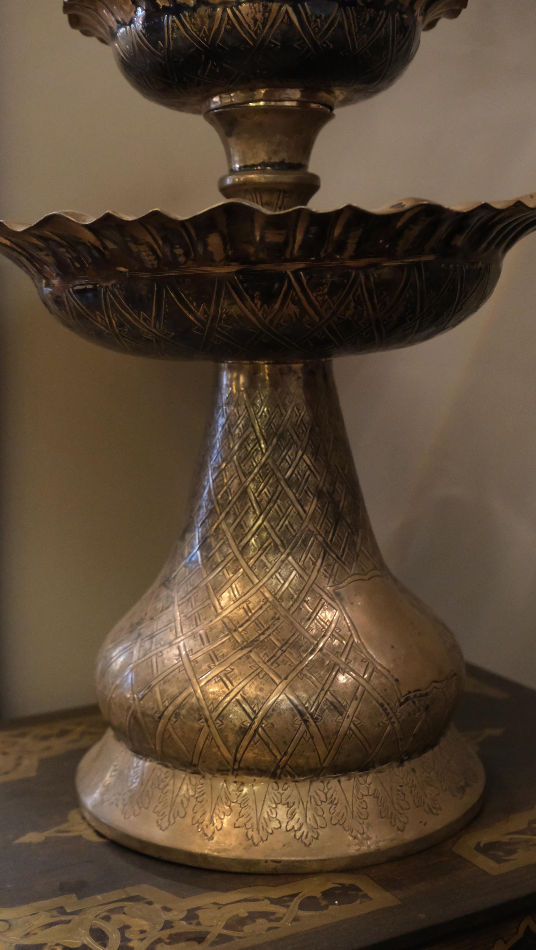 traditioneller handgefertigter Kerzenhalter aus Messing von Palena Furniture (Art nouveau) im Angebot