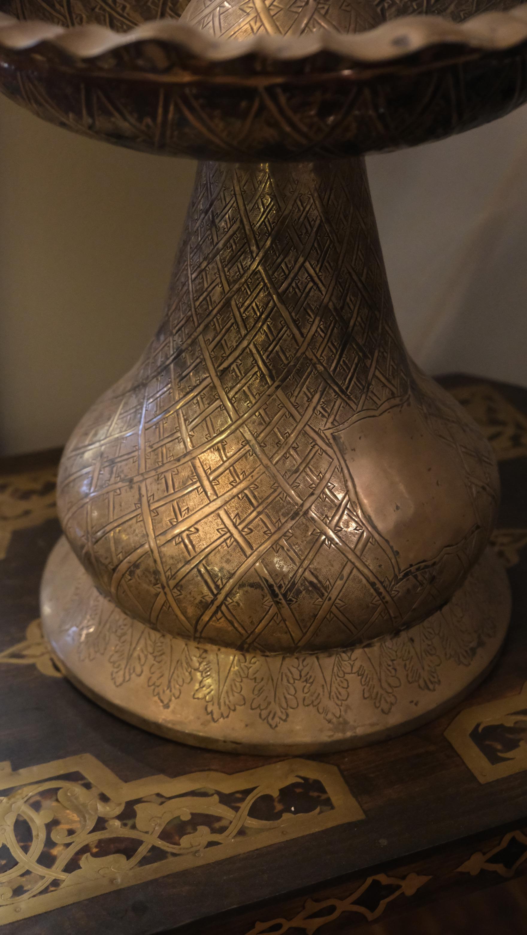 Brass traditional handcrafted candle holder by Palena Furniture In Excellent Condition For Sale In Istanbul, TR