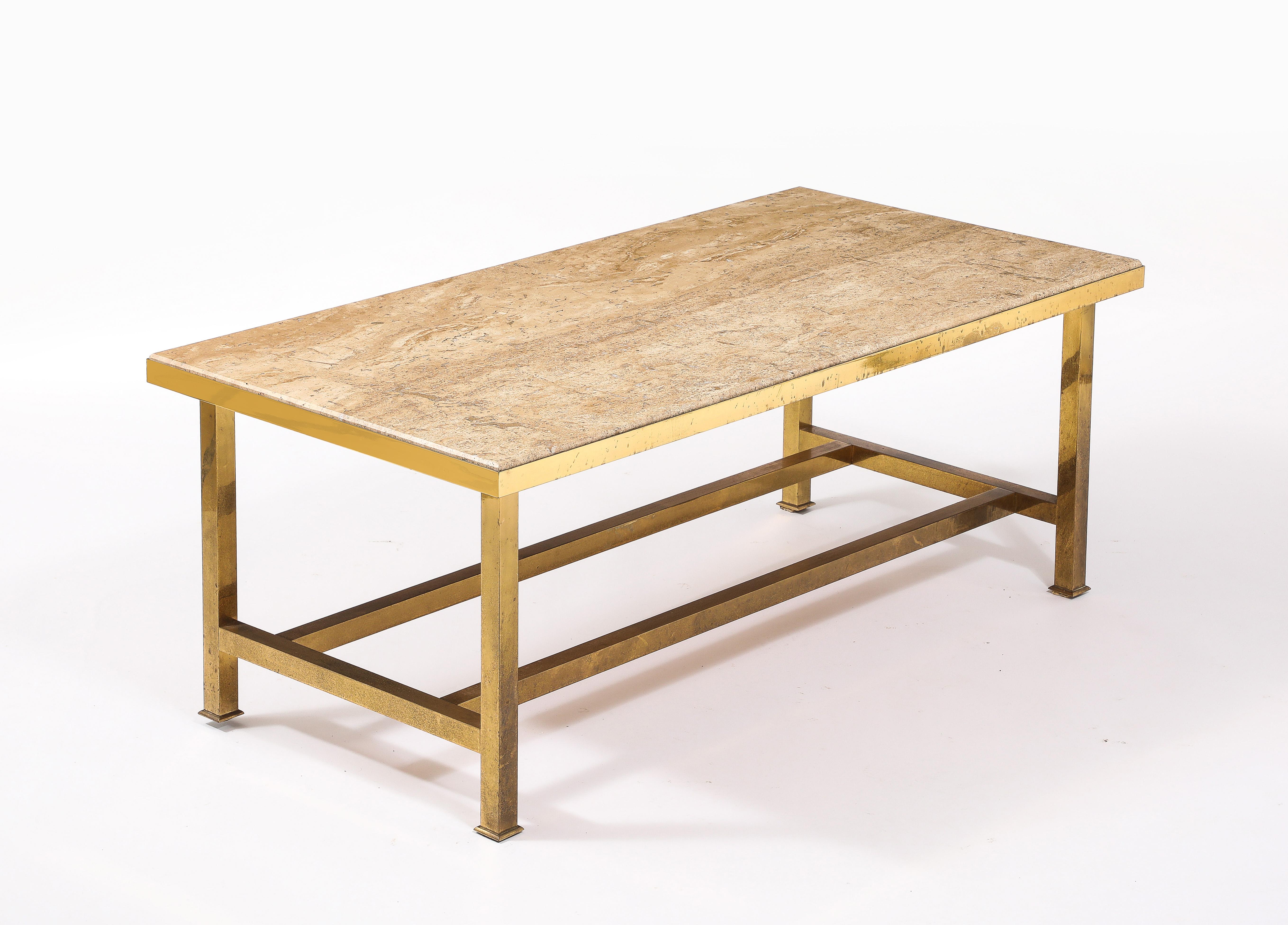 Table basse en laiton et travertin, France, années 1960 en vente 4