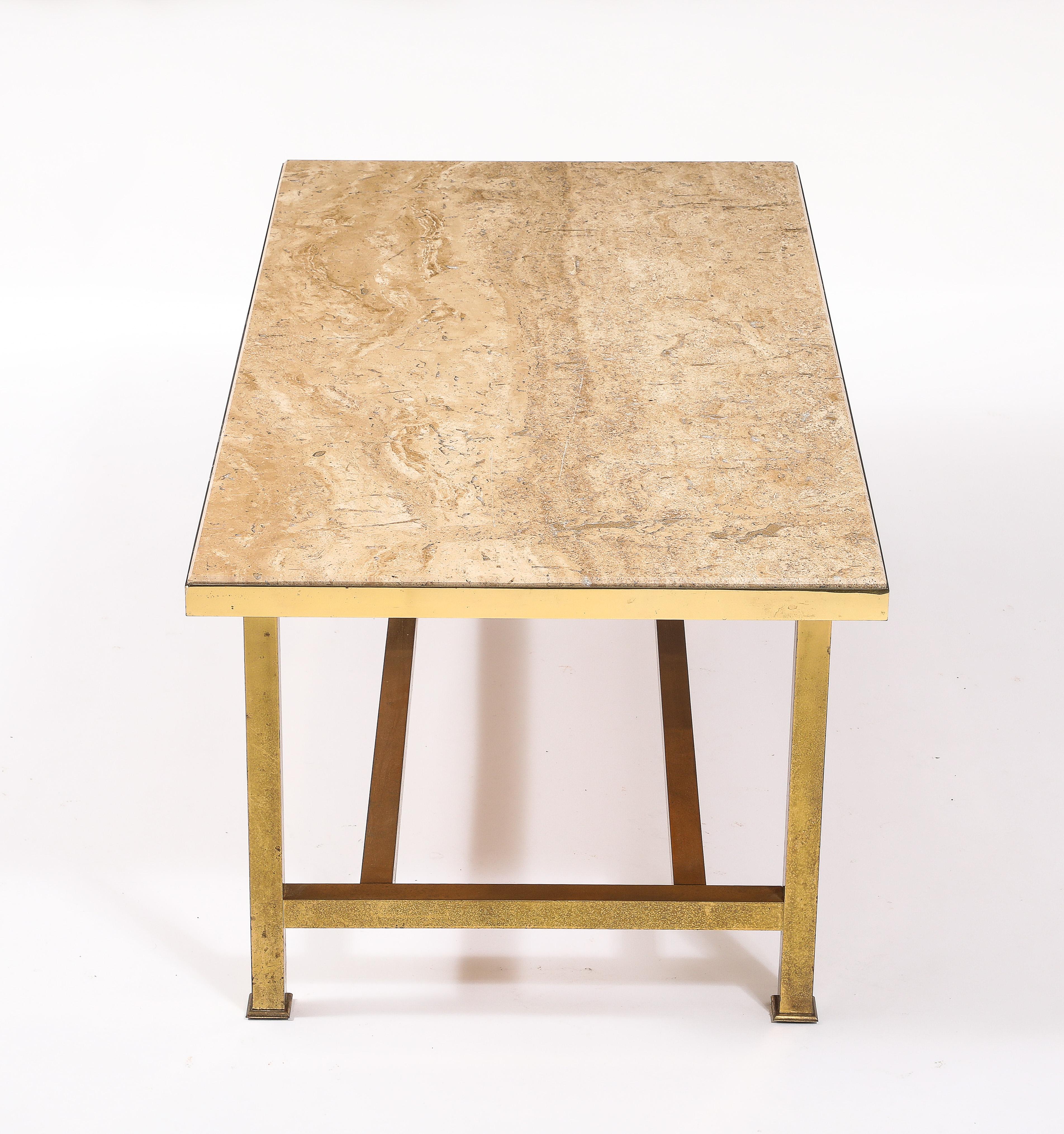 Table basse en laiton et travertin, France, années 1960 en vente 1