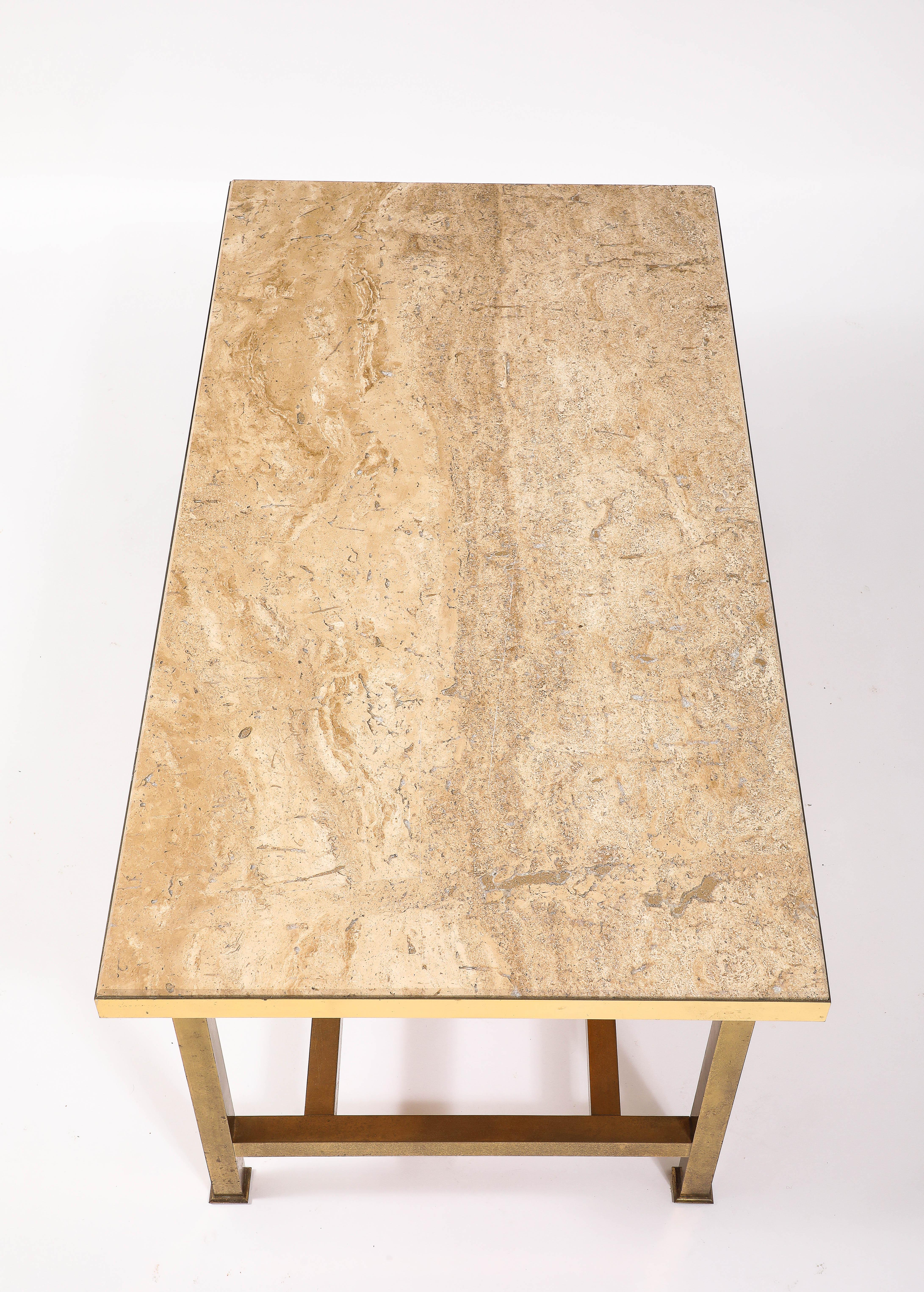 Table basse en laiton et travertin, France, années 1960 en vente 2