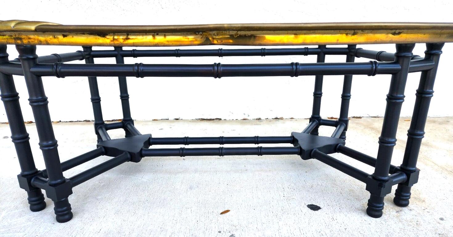 Table basse à plateau en laiton Bambou Verre en vente 2