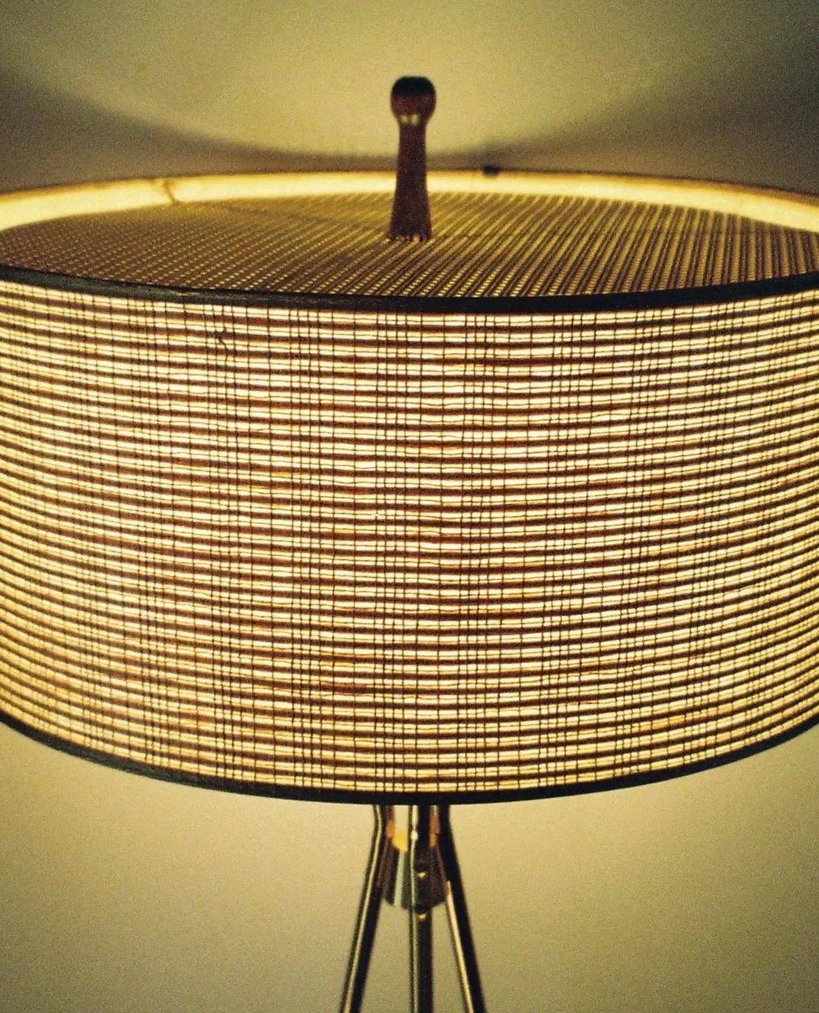 XIXe siècle Lampadaire tripode Gerald Thurston pour Lightolier