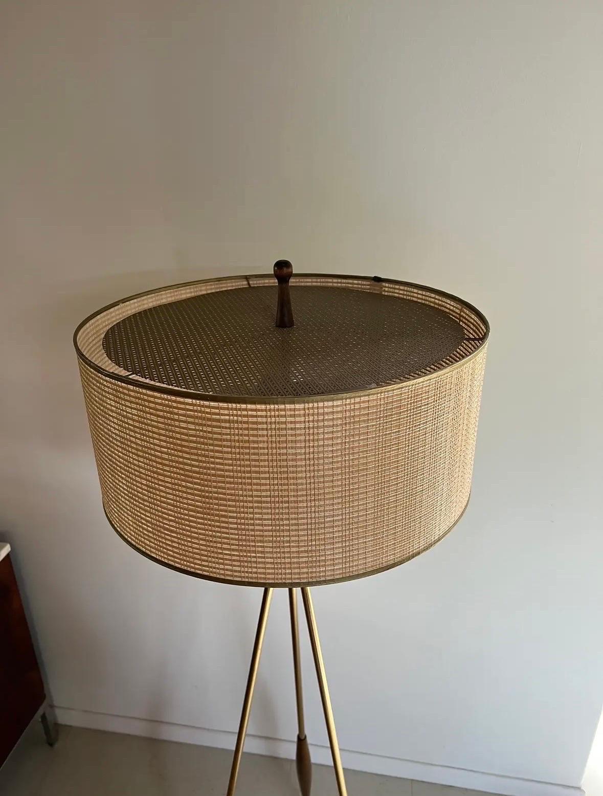 Lampadaire tripode Gerald Thurston pour Lightolier 1