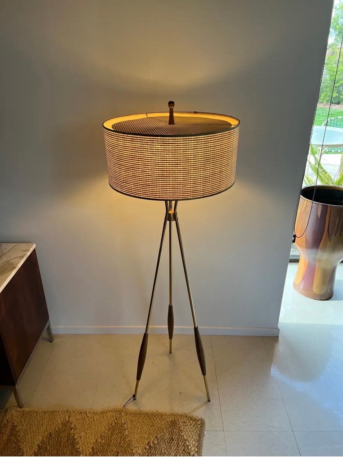 Lampadaire tripode Gerald Thurston pour Lightolier 2