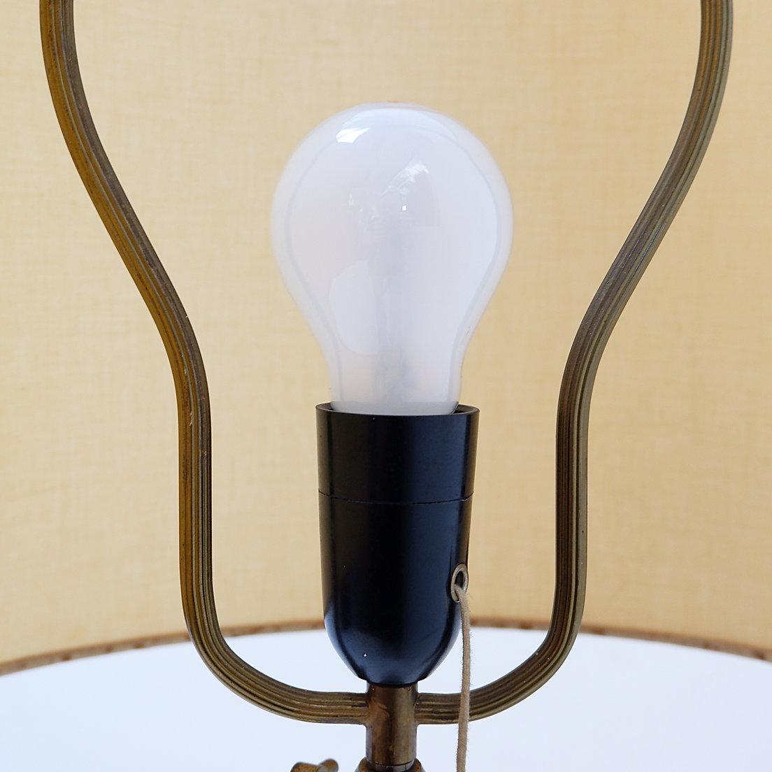 Brass Tripod Floor Lamp with Half Shade - Early 20th Century In Good Condition For Sale In Linkebeek, BE