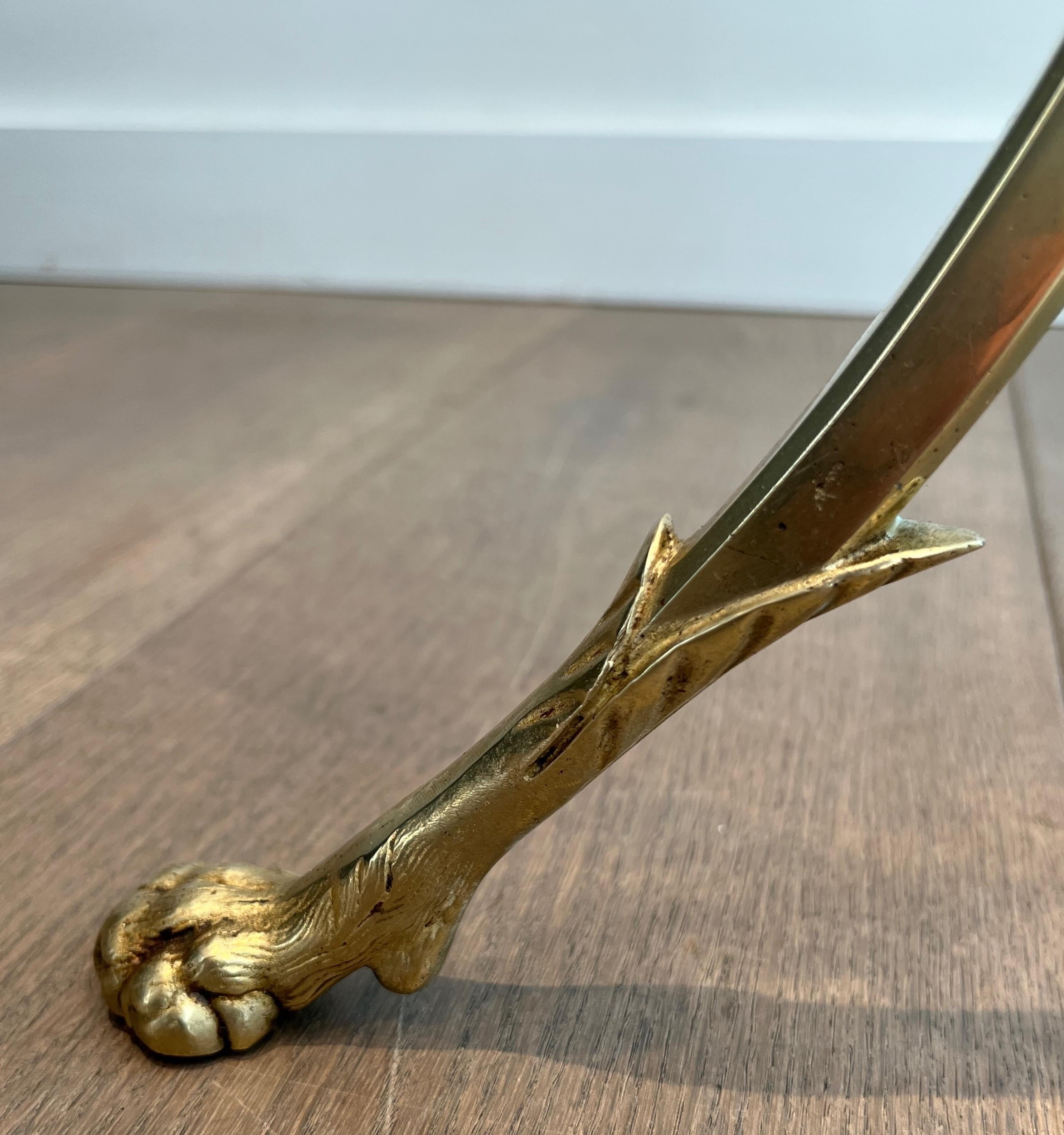 Lampada da terra Tripode in ottone con piedi ad artiglio di Maison Jansen in vendita 3