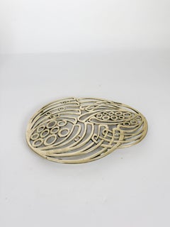 Sottopentola in ottone con decorazioni in stile Art Nouveau, Francia, anni '20