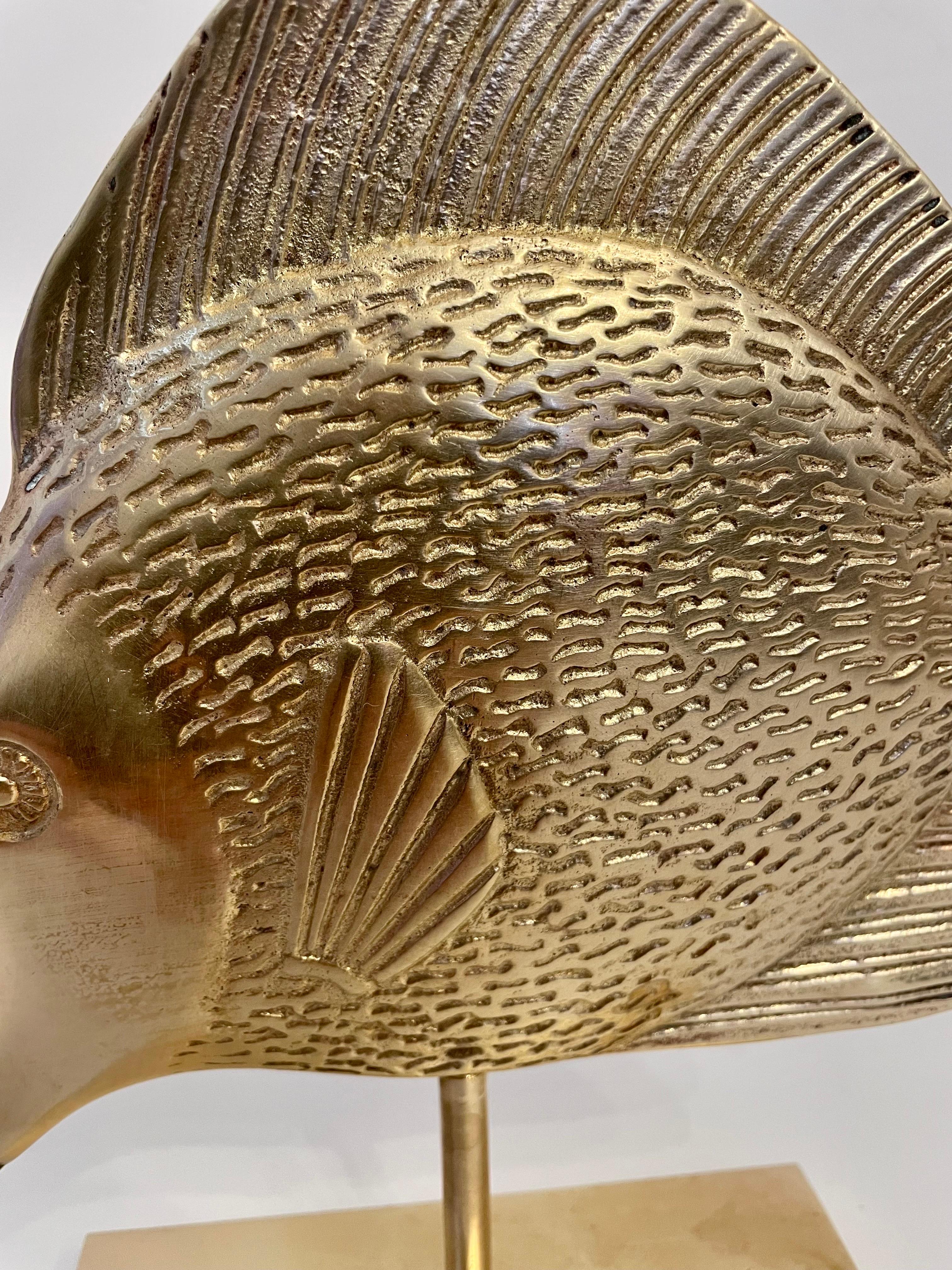 Brass Tropical Tang Fish Sculpture on Stand In Good Condition For Sale In New York, NY
