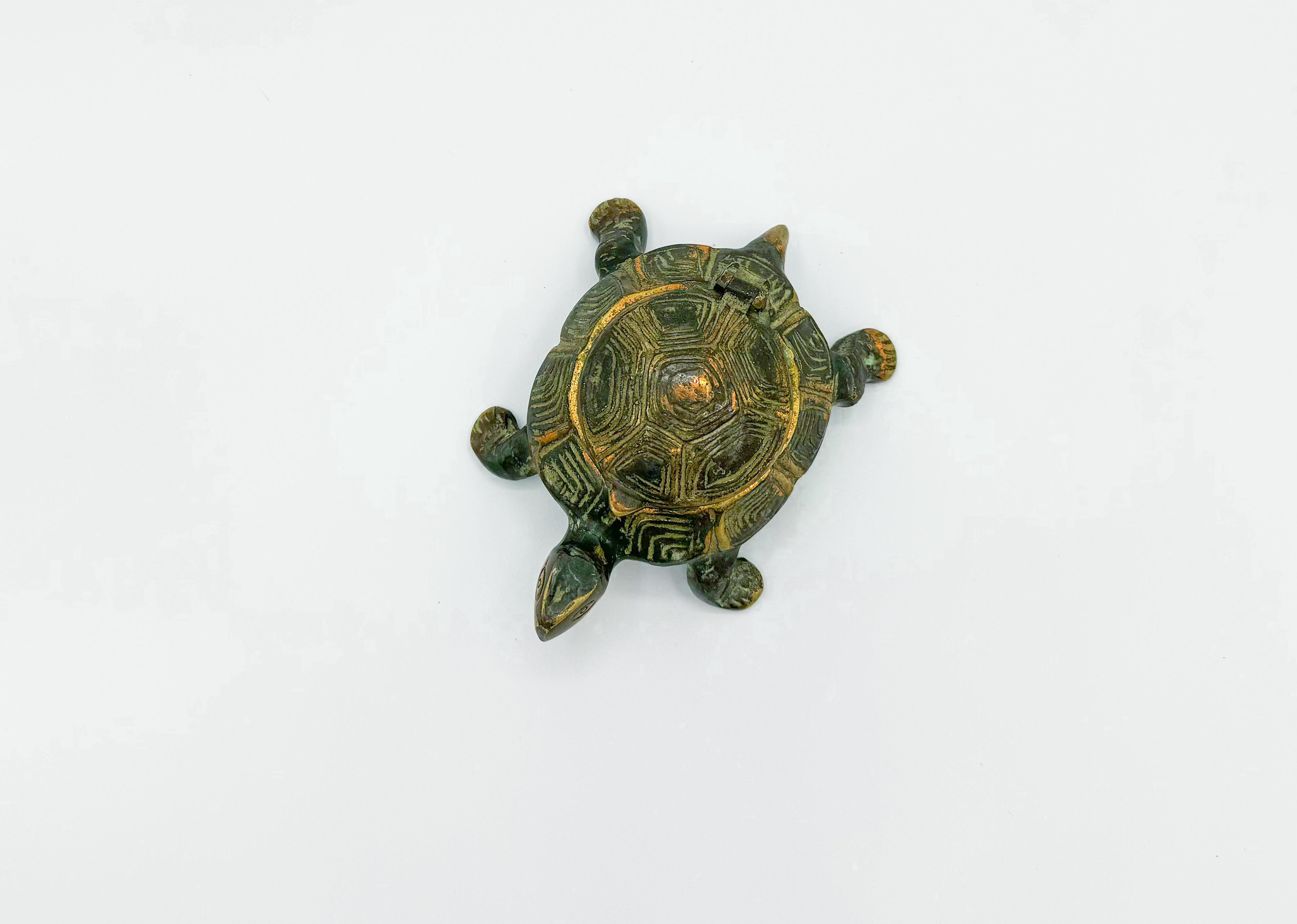 Mid-Century Modern Brass Turtle Ashtray Flip Top Cigarette Holder 1970