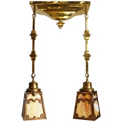 Luminaire à deux bras en laiton avec panneau en verre de scorie