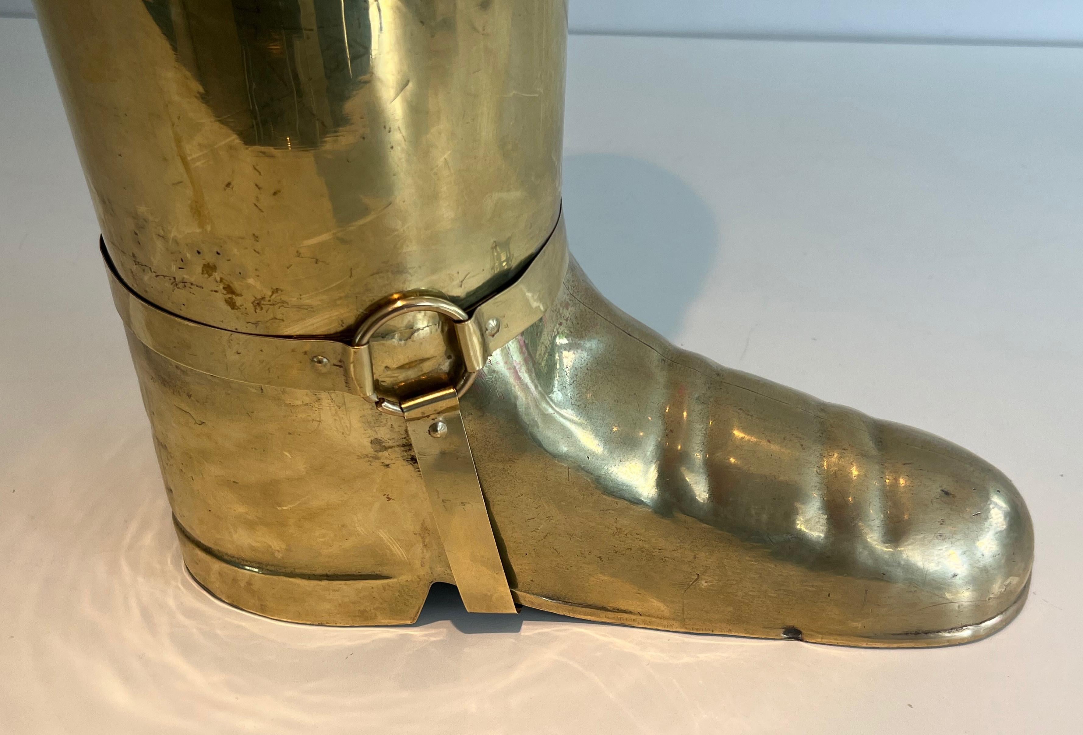 Stand Umbrella en laiton représentant une botte. Travail français. Circa 1900 en vente 4