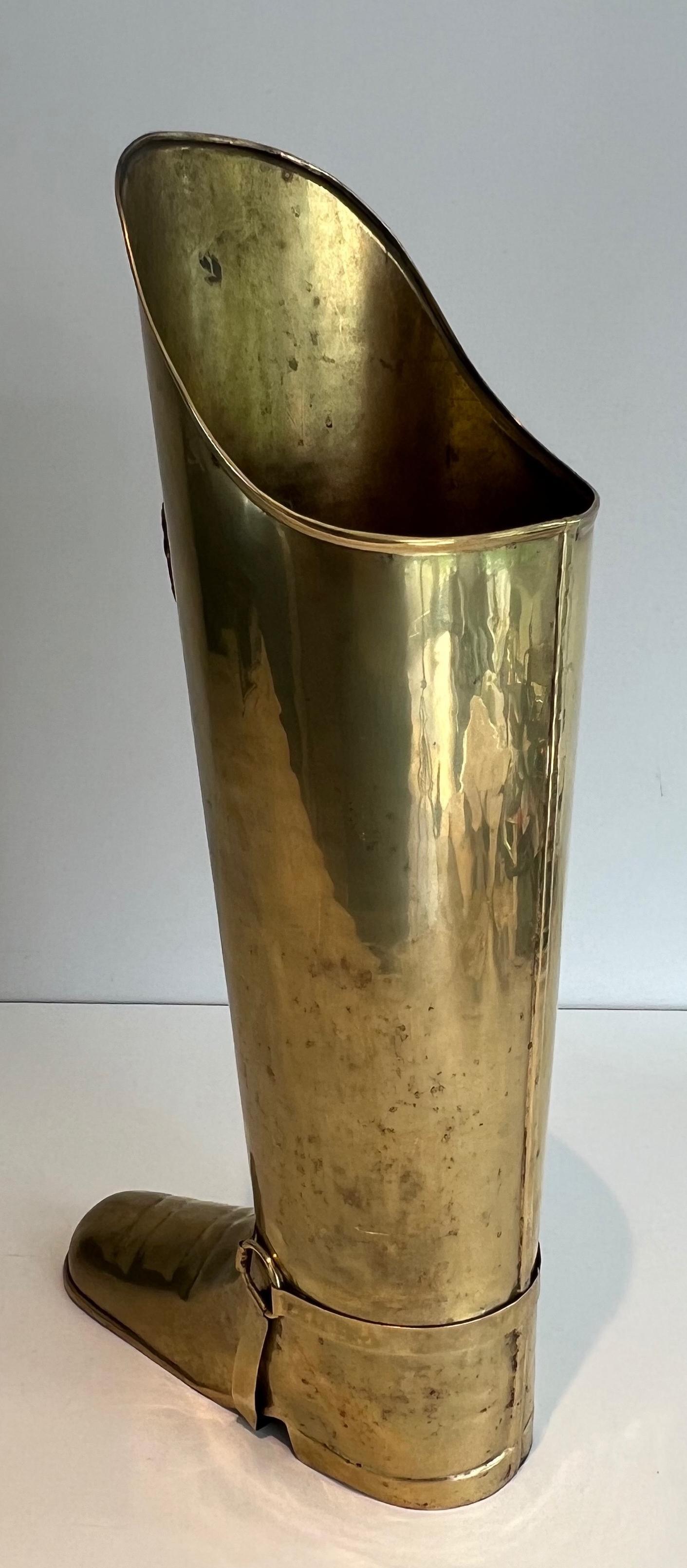 Stand Umbrella en laiton représentant une botte. Travail français. Circa 1900 en vente 8