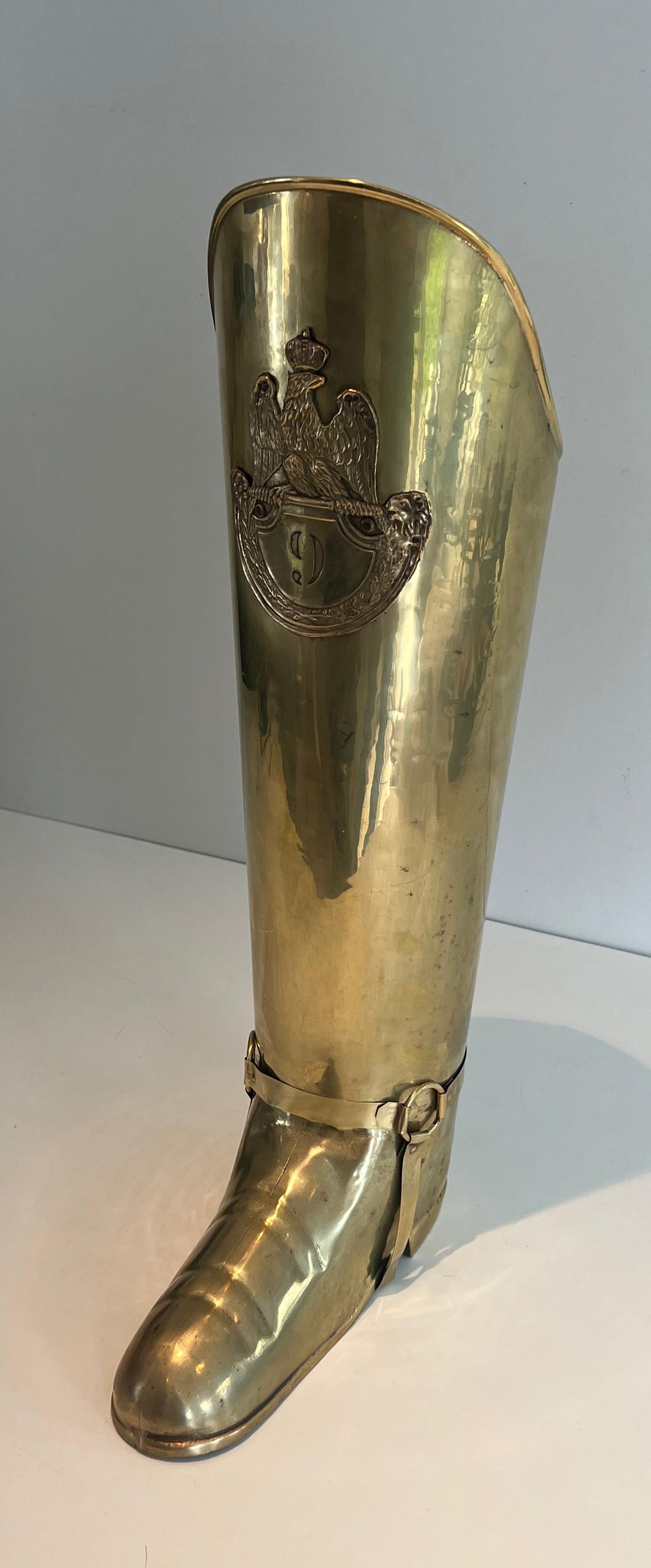 Français Stand Umbrella en laiton représentant une botte. Travail français. Circa 1900 en vente