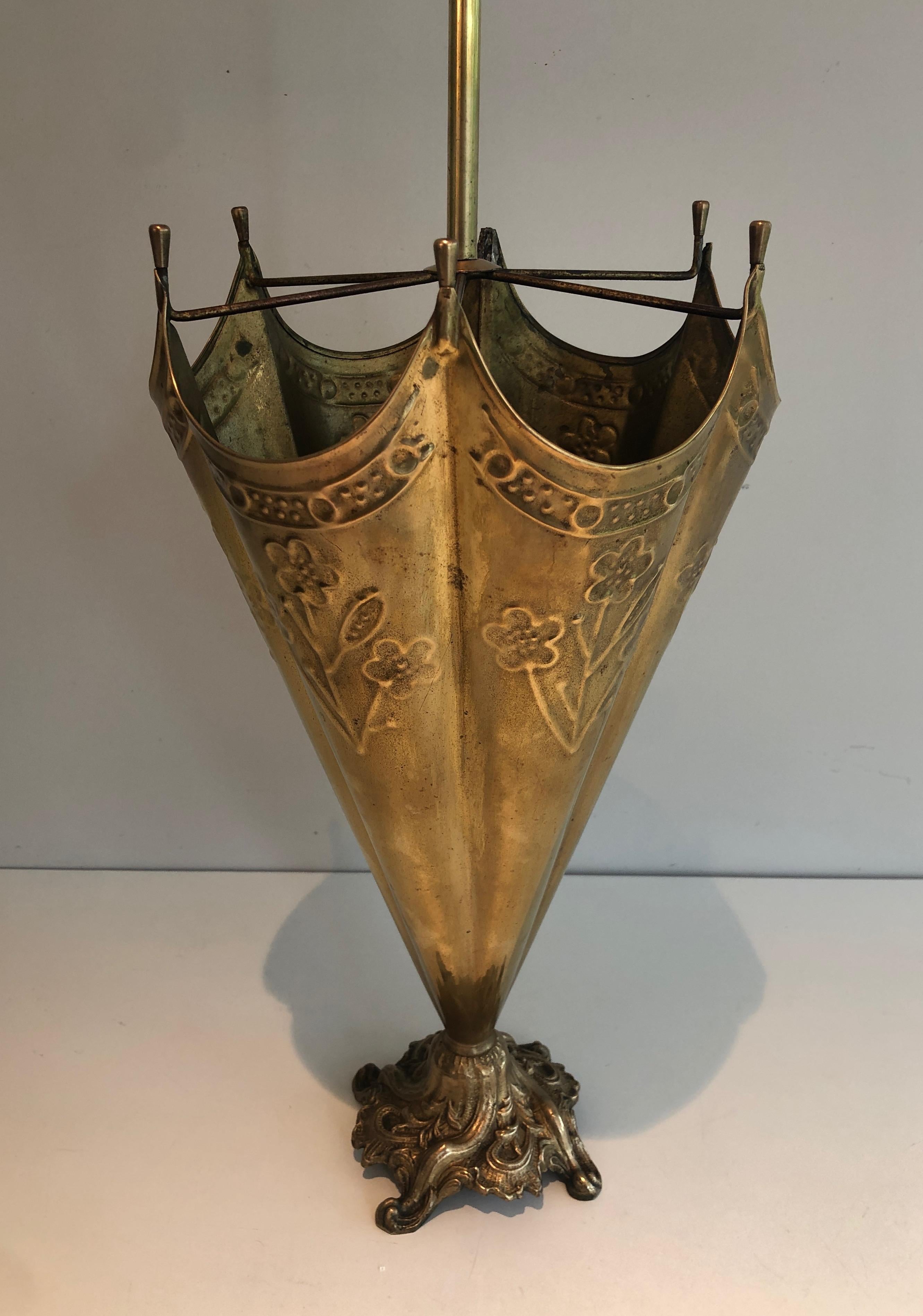 Brass Umbrella Stand Representing a Dog's Head Umbrella 1