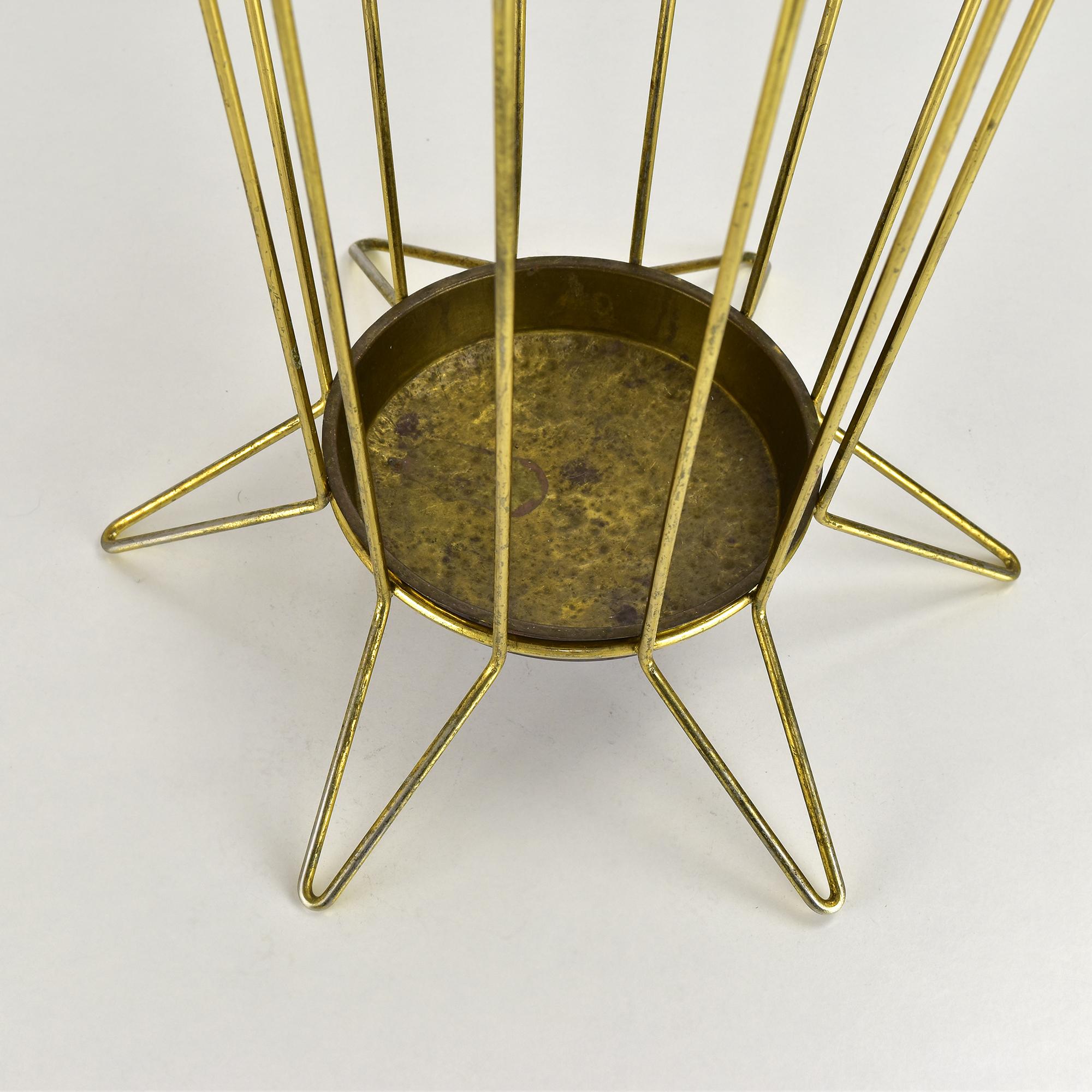 Brass Umbrella Stand with Bamboo Handle Vintage Mid Century Modern Vienna Boho In Good Condition For Sale In Bad Säckingen, DE
