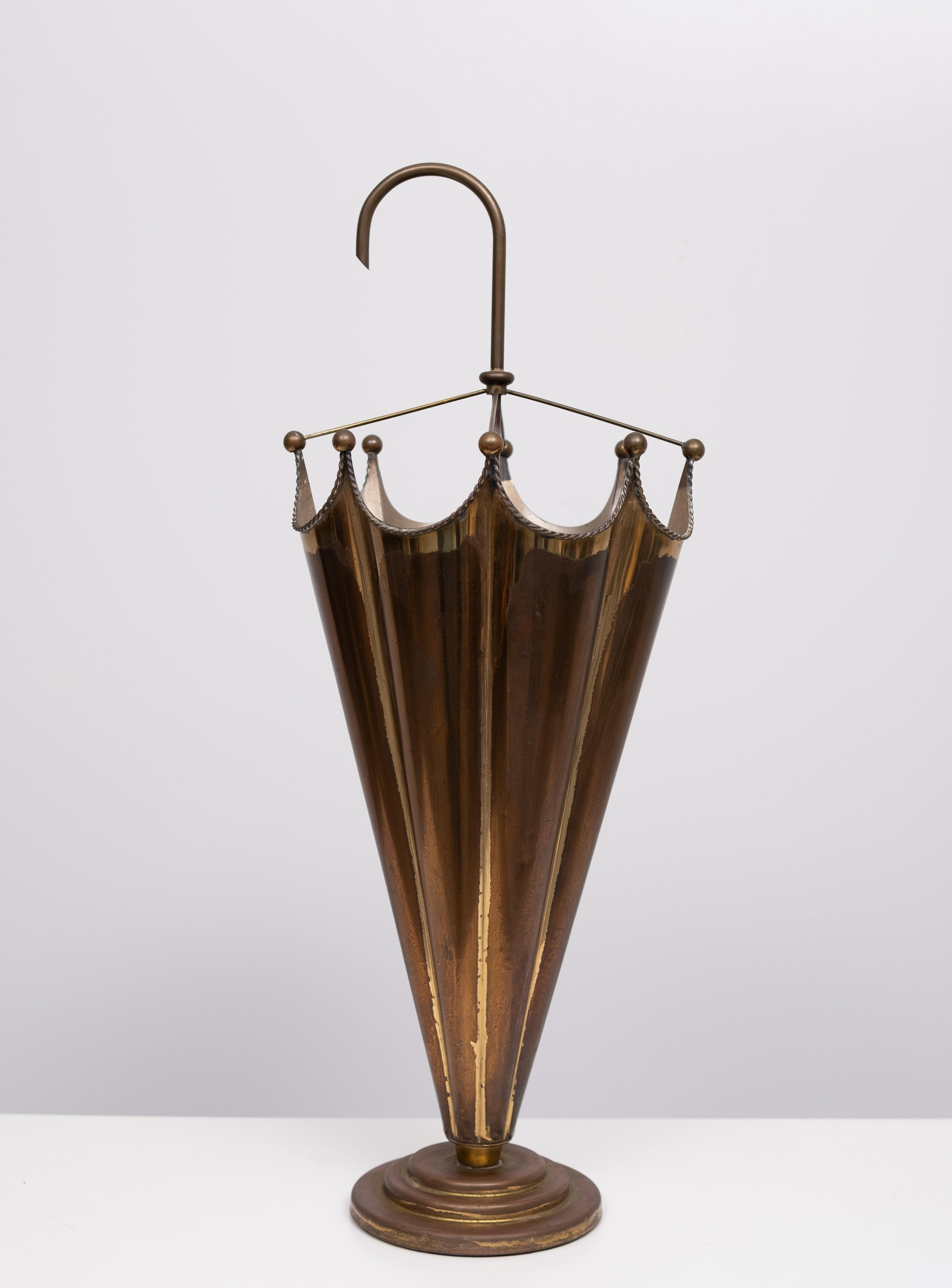 Milieu du XXe siècle Parapluie en laiton Porte-parapluie  1950s  France en vente