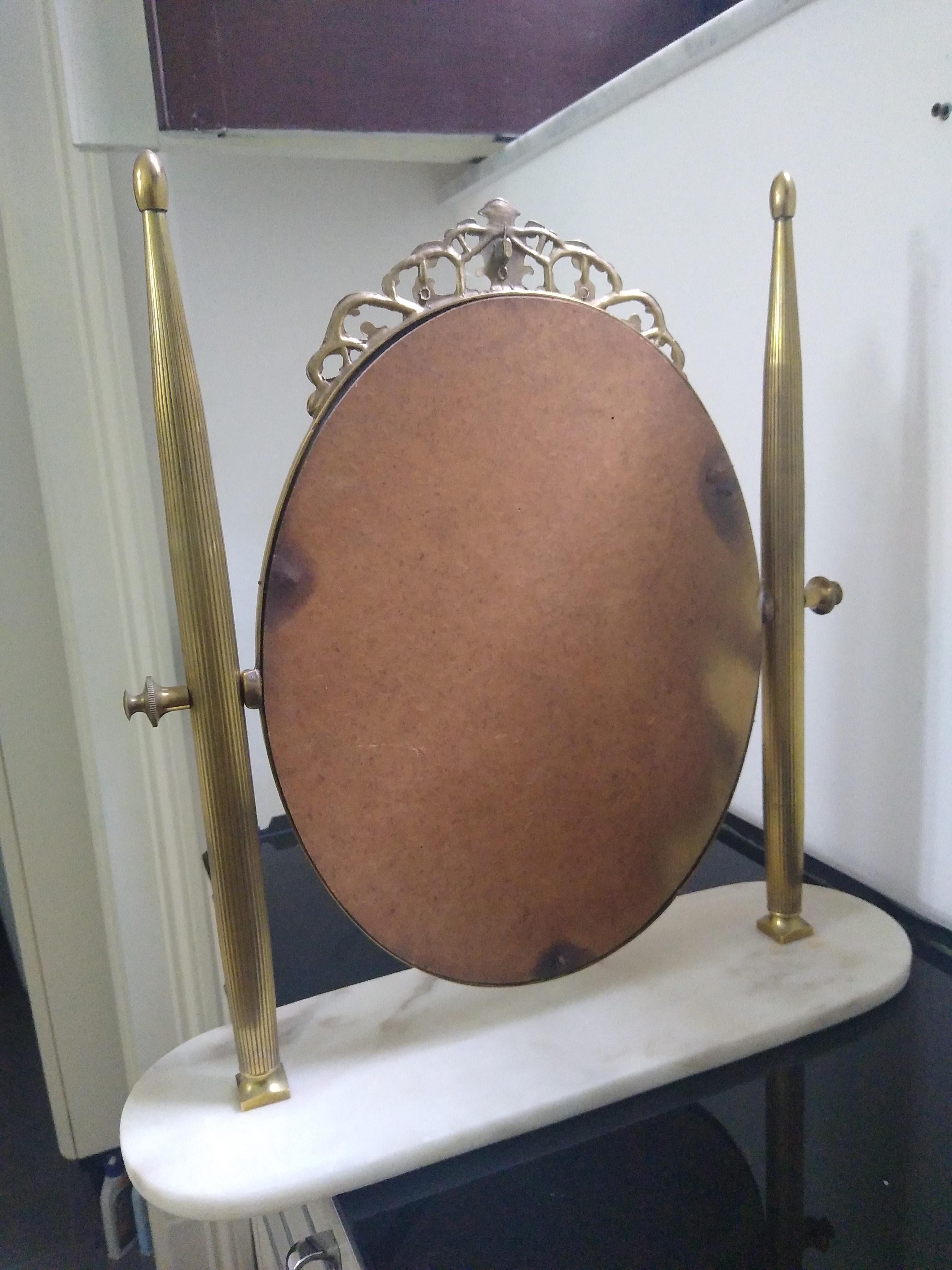 Miroir de courtoisie en laiton, Italie, années 1950 Bon état - En vente à Catania, IT