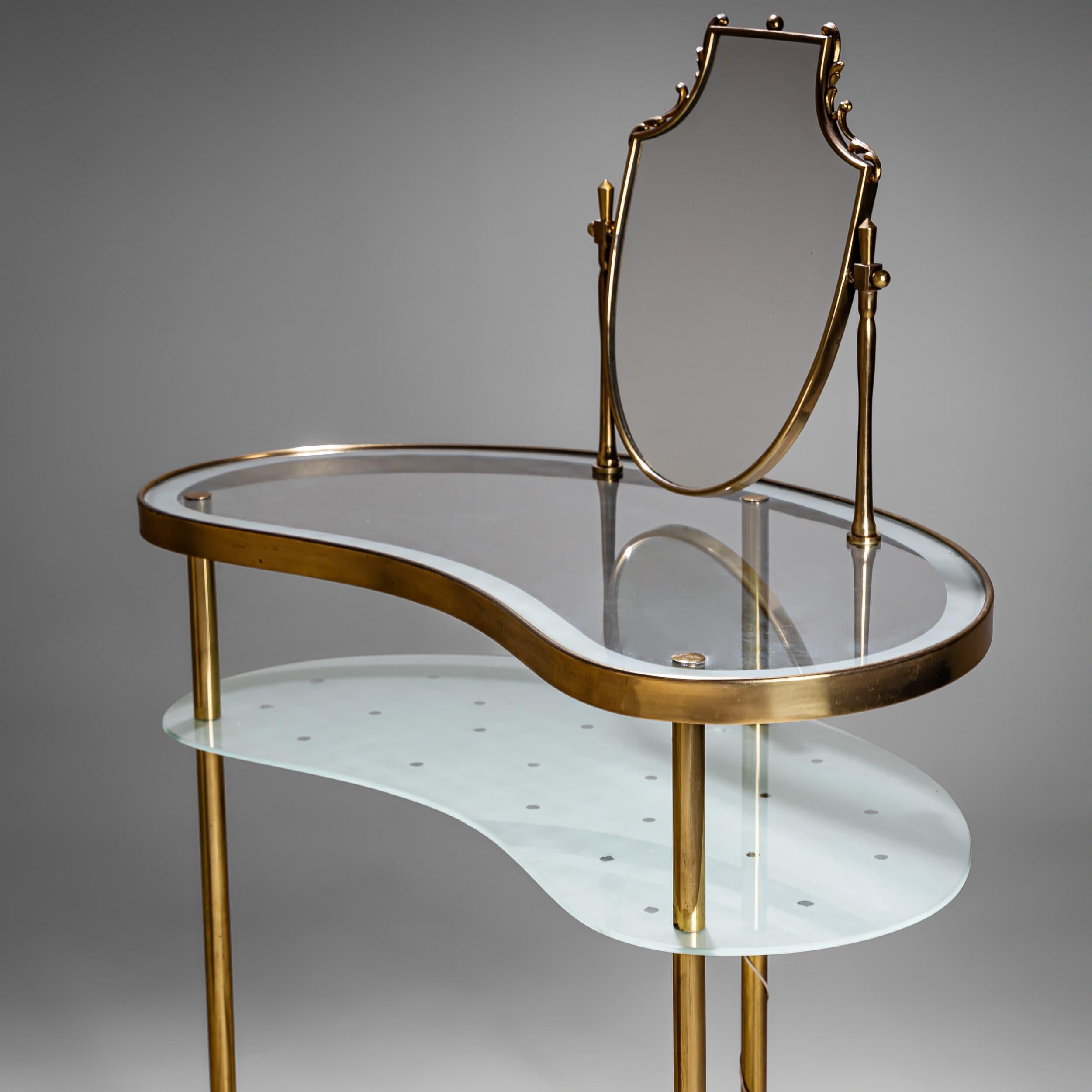 Moderne Table et chaise de toilette en laiton par Luigi Brusotti, Italie, années 1950 en vente