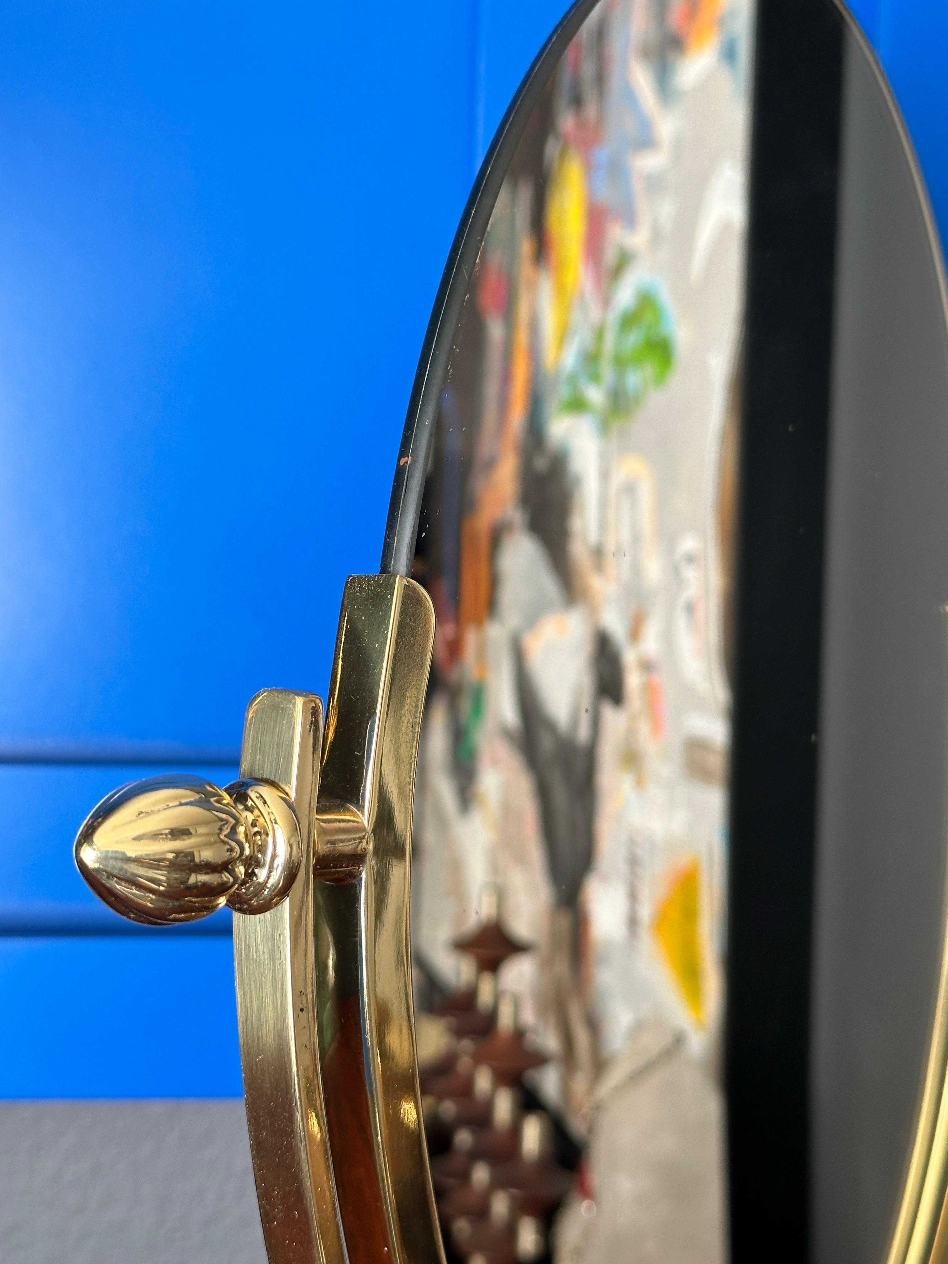 Laiton Miroir basculant de vanité en laiton en vente