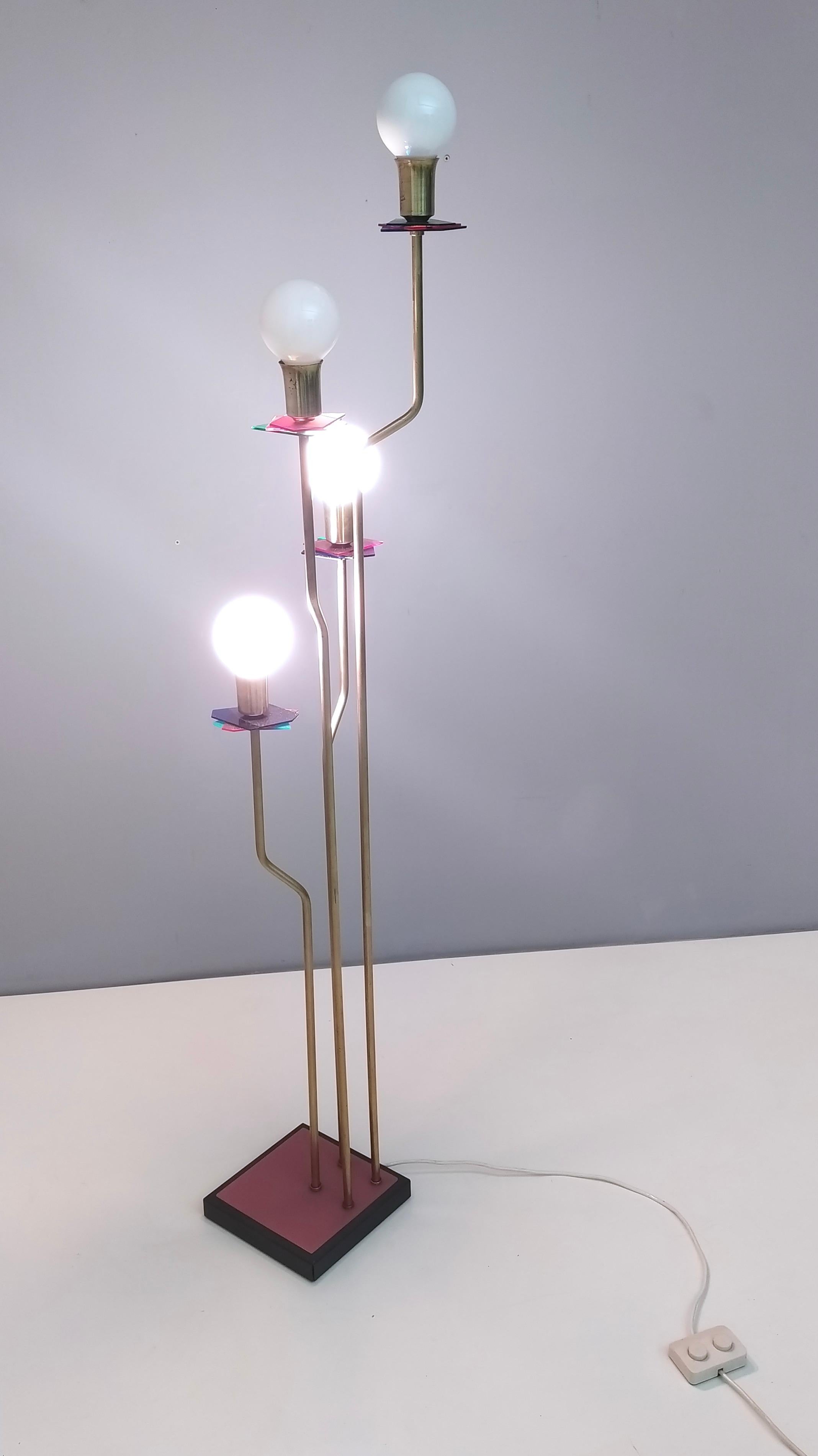 Contemporary Brass, Varnished Metal and Plexiglas Floor Lamp 